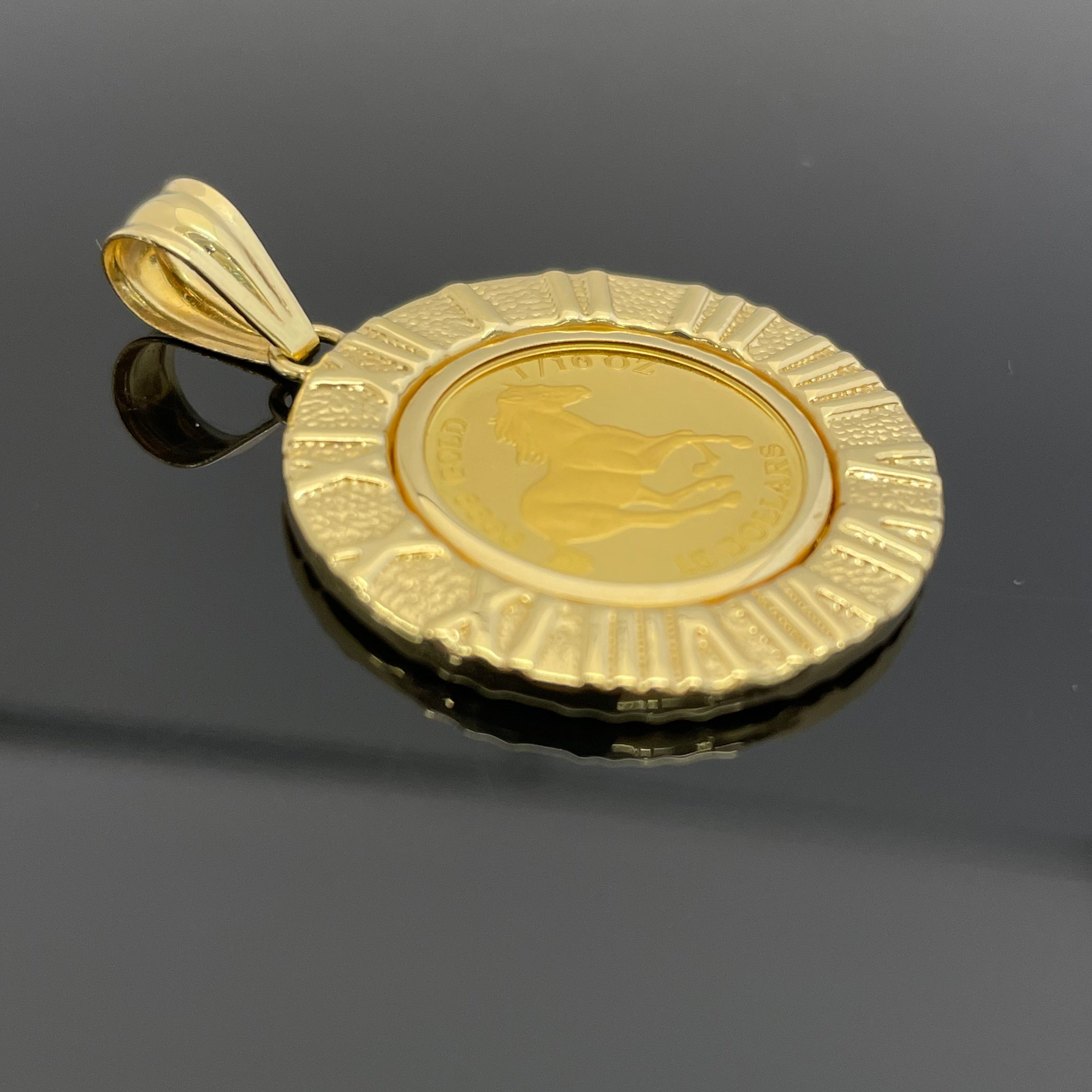 ノンブランド _純金コイン/K18 _ペンダントトップ _ホースコイン1/10oz 枠K18 6.4g _中古品