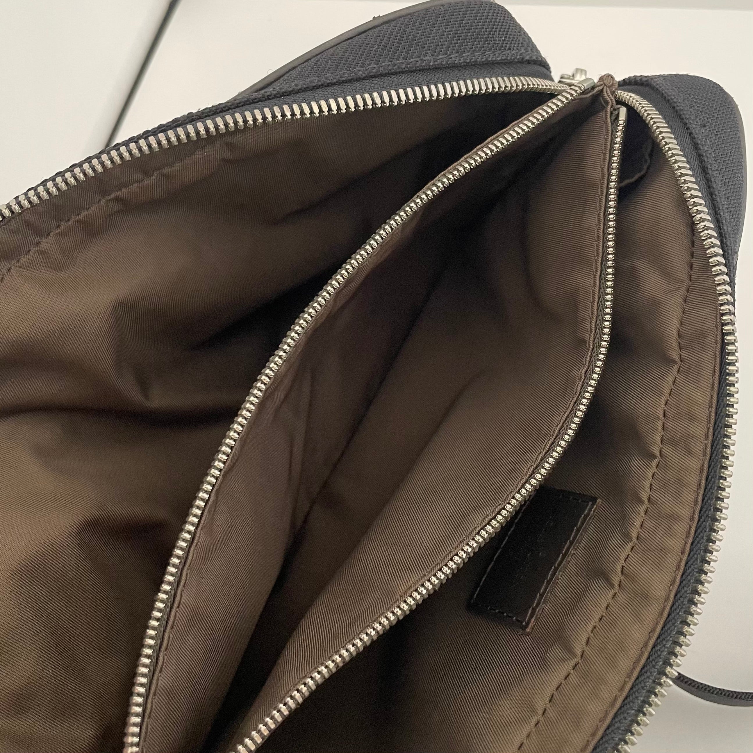 LOUIS VUITTON _（ルイヴィトン）_ダミエ ジェアン _アクロバット _M93620 _メンズボディバッグ_中古品