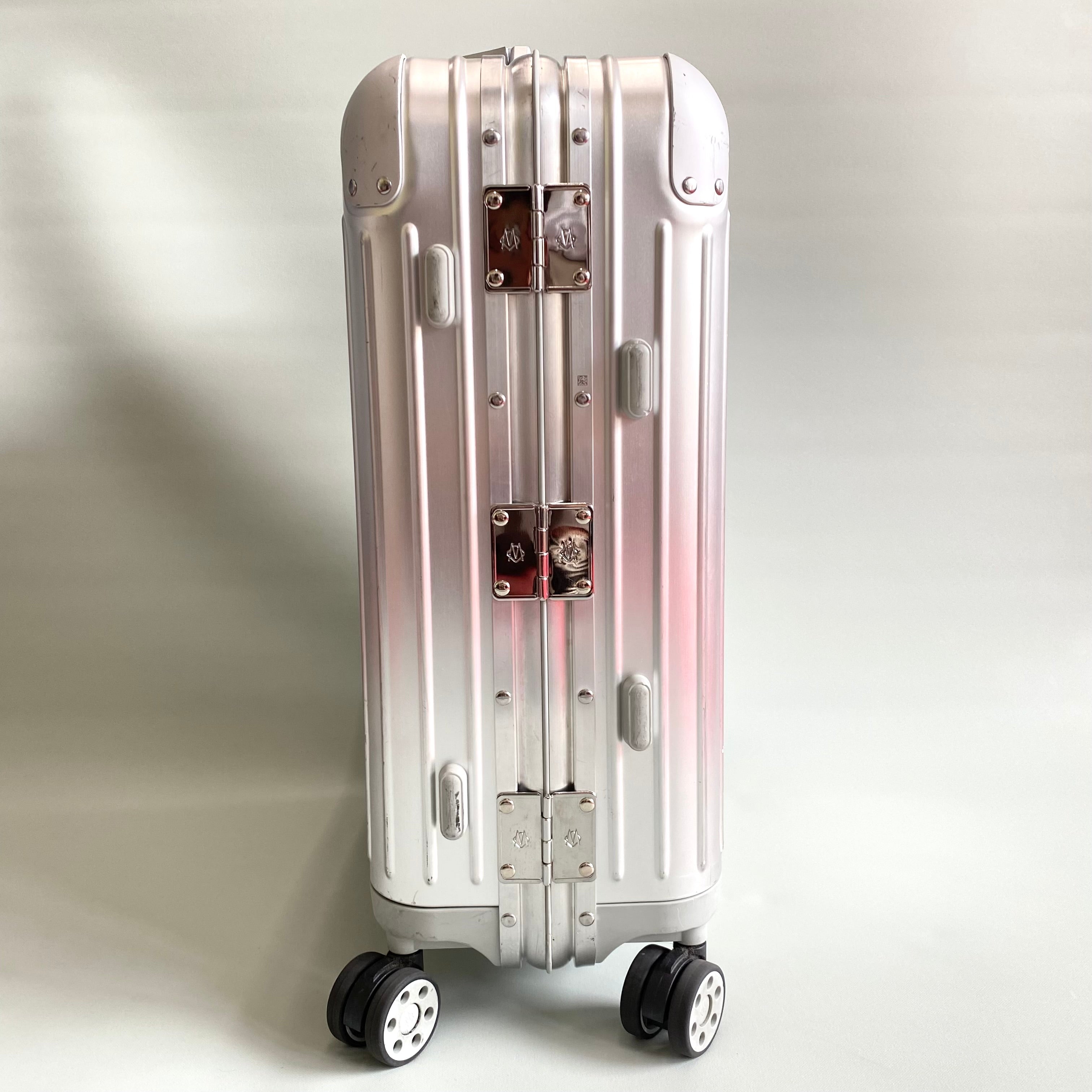 【送料無料】_RIMOWA_（リモワ）_ORIGINAL キャビン S_92552004 アルミニウム_シルバー 31L 4輪 スーツケース_中古品