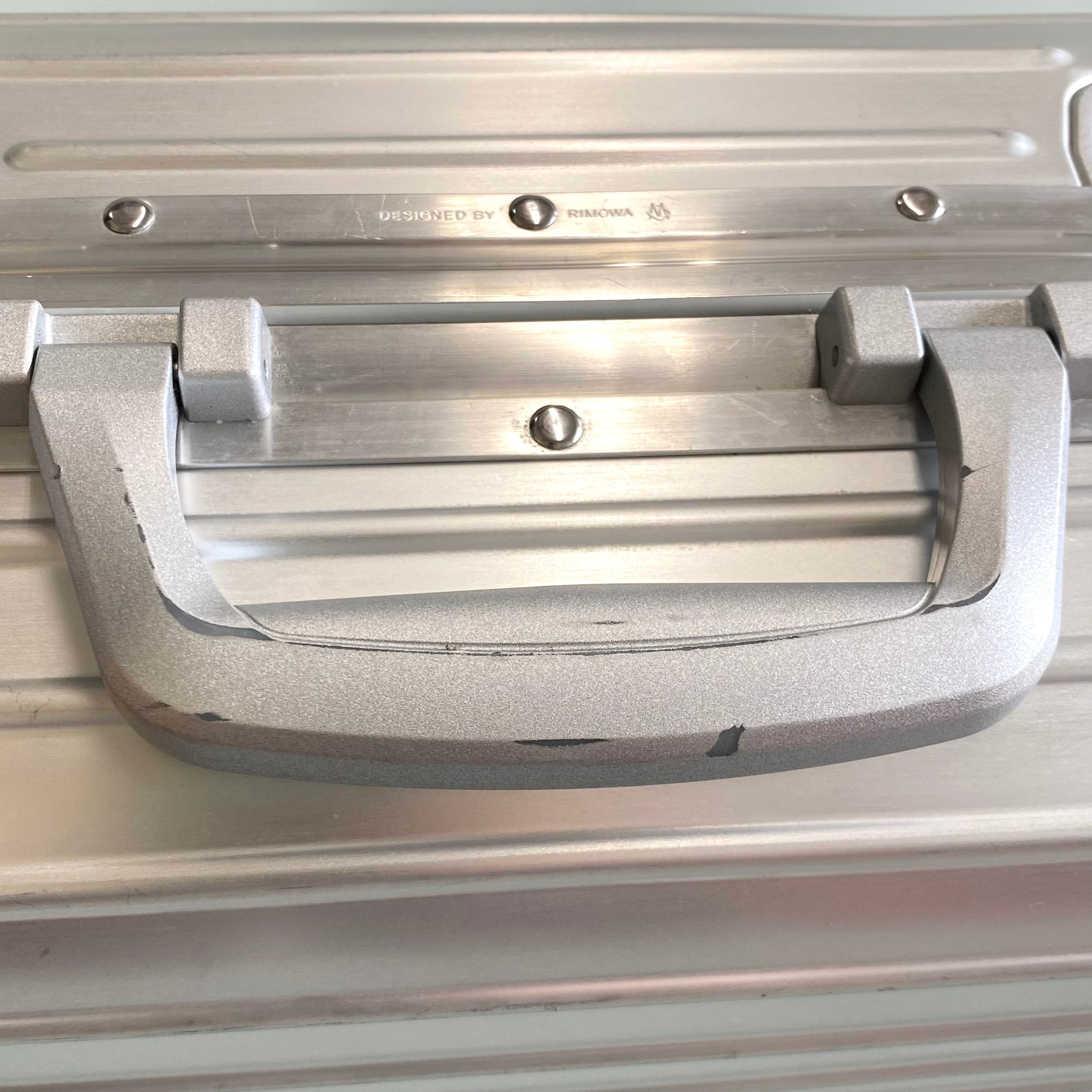 【送料無料】_RIMOWA_（リモワ）_ORIGINAL キャビン S_92552004 アルミニウム_シルバー 31L 4輪 スーツケース_中古品