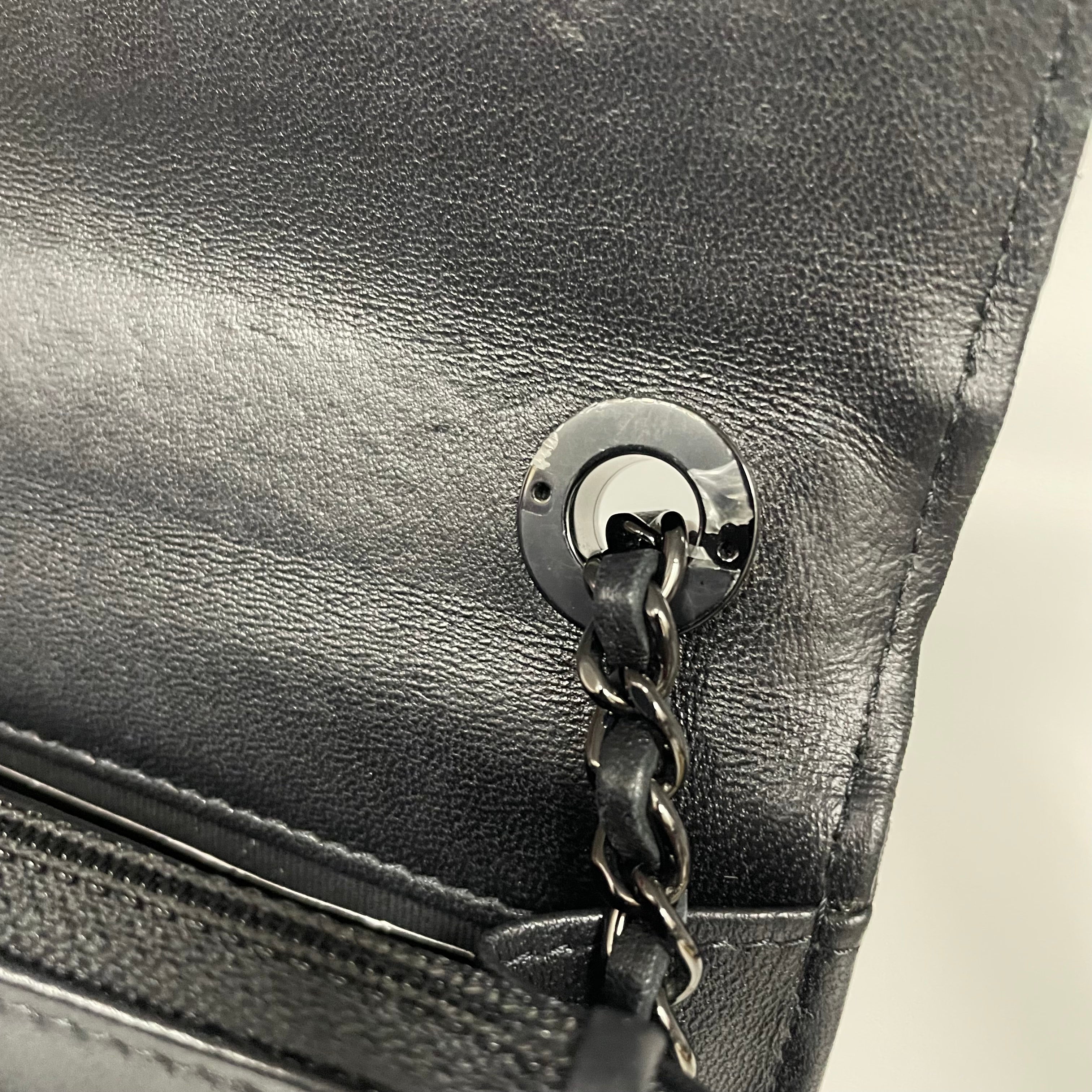 【送料無料】_ CHANEL_（シャネル）_チェーンウォレット _ソーブラック _ラムスキン_ 中古品