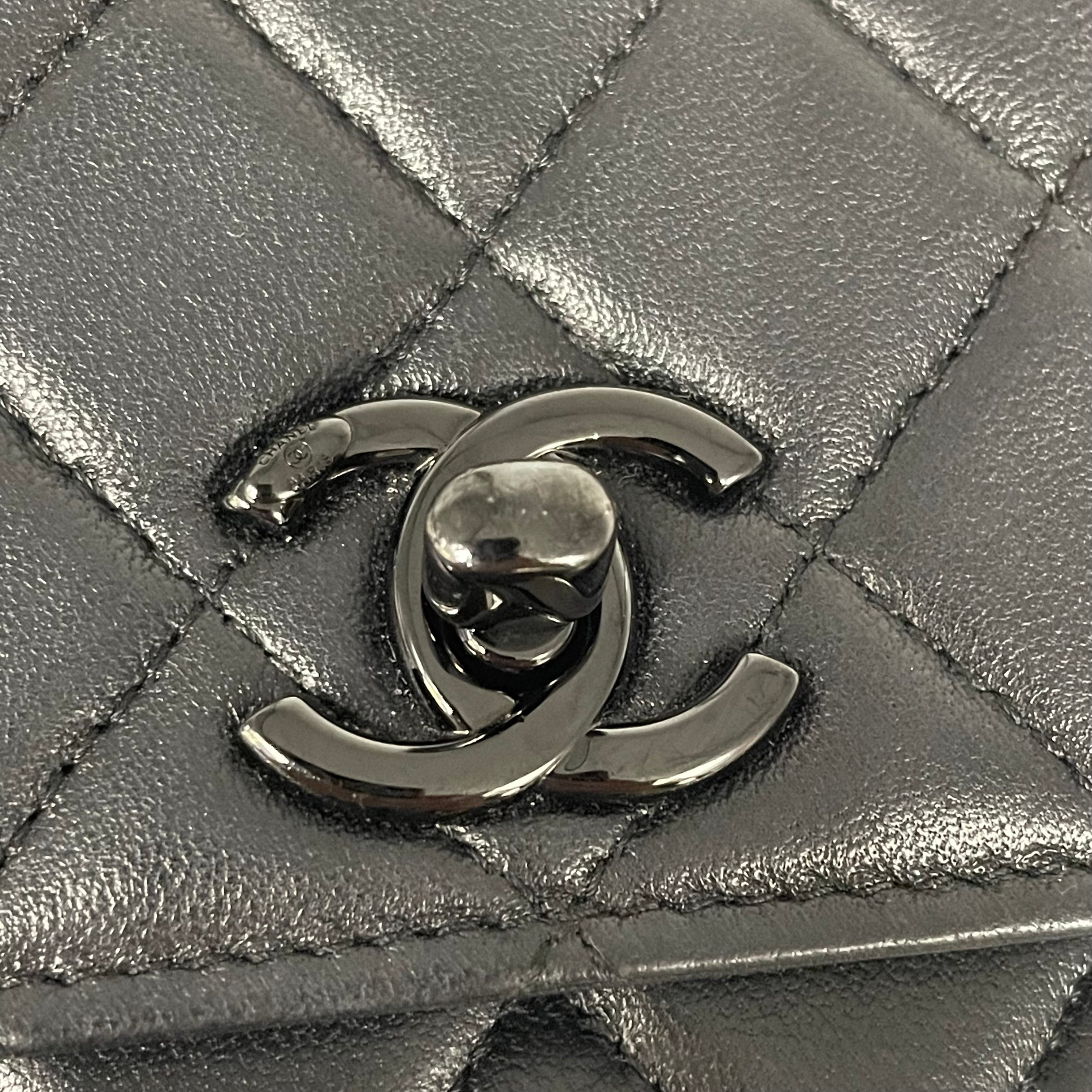 【送料無料】_ CHANEL_（シャネル）_チェーンウォレット _ソーブラック _ラムスキン_ 中古品