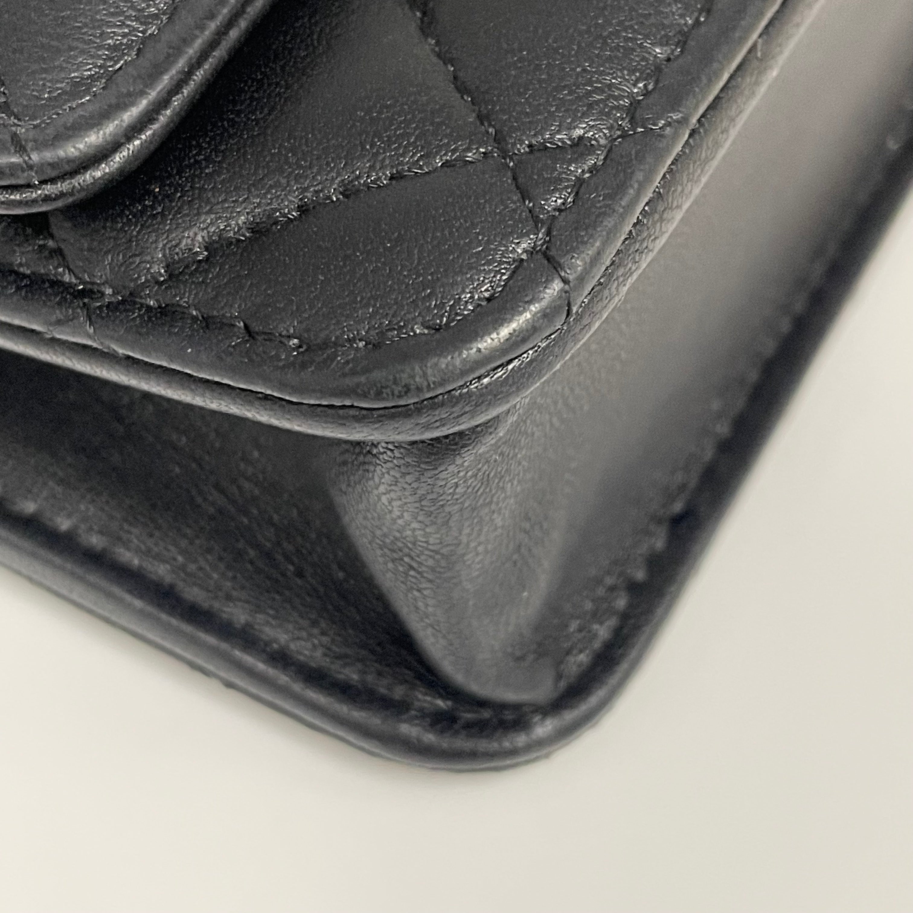 【送料無料】_ CHANEL_（シャネル）_チェーンウォレット _ソーブラック _ラムスキン_ 中古品