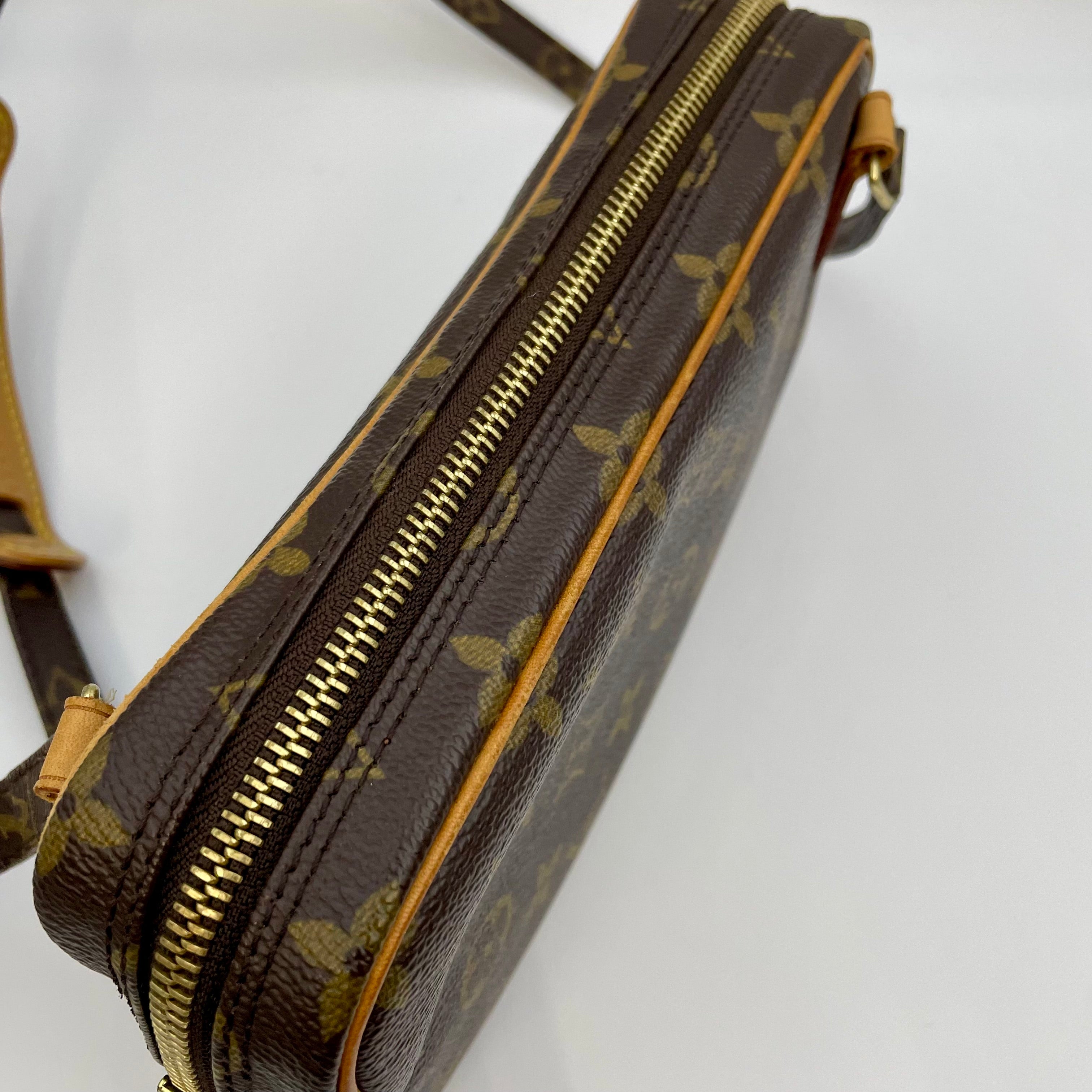 【送料無料】_ LOUIS  VUITTON_（ルイヴィトン）_モノグラム ポシェット _マルリーバンドリエール_ M51828 _中古品_