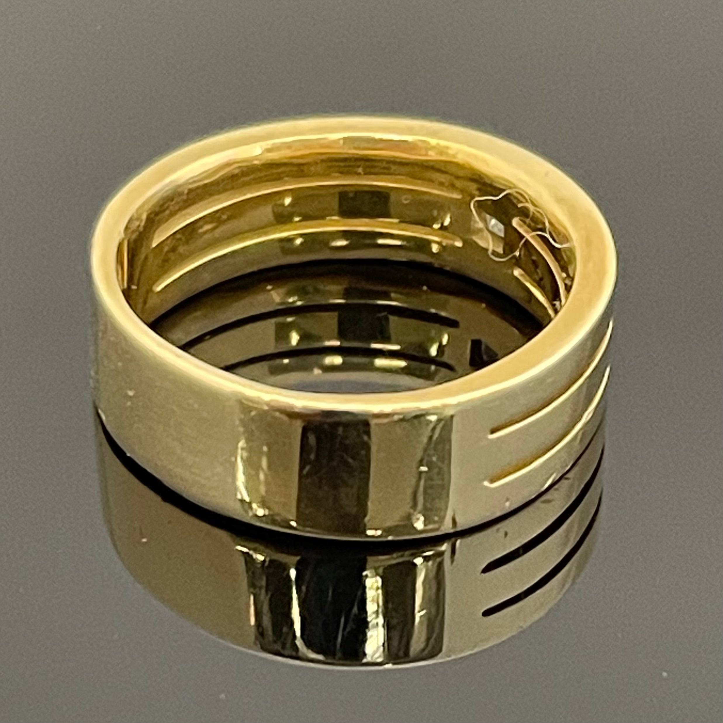 【送料無料】_COMMO DERE _K18ダイヤモンドリング _D0.13ct／10g／＃17号_ 中古品