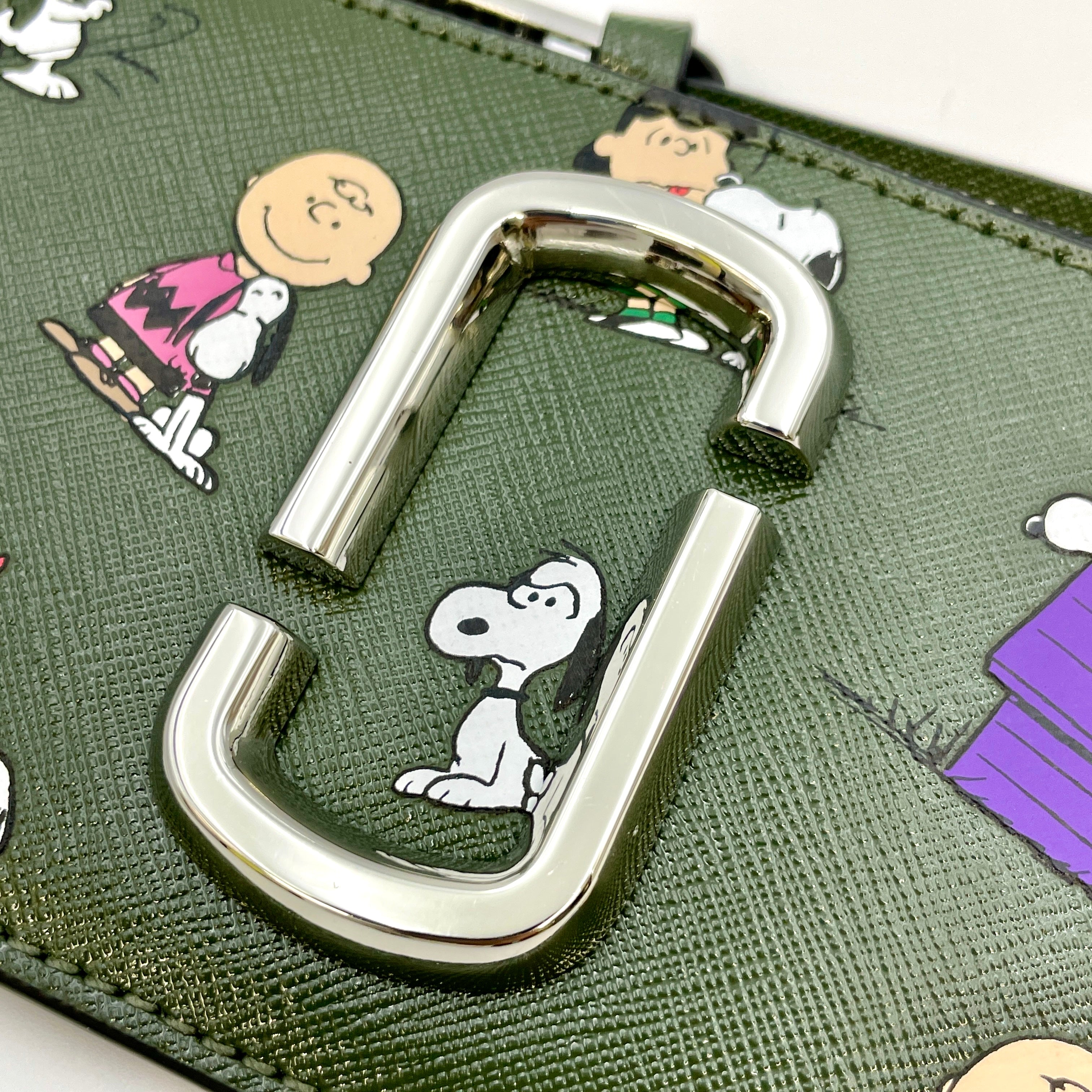 【送料無料】_ MARC JACOBS_（ マークジェイコブス ）_【PEANUTS×MARC JACOBS】_スヌーピーコラボ  コイン＆カードケース_ 中古品