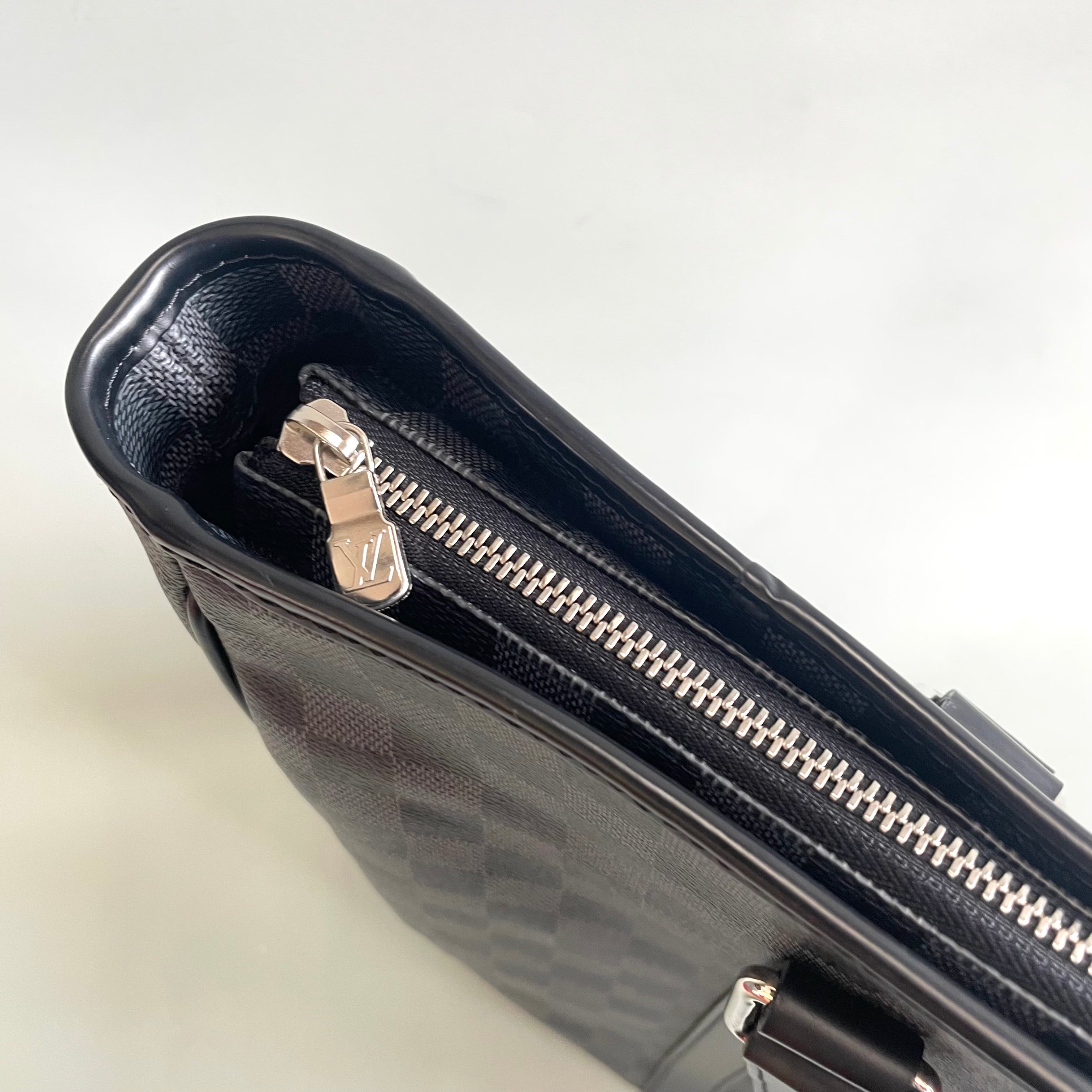 LOUIS VUITTON _（ルイヴィトン） _ダミエグラフィット_ タダオ 本体のみ_（ショルダーベルト無し）_ N51192_ 中古品