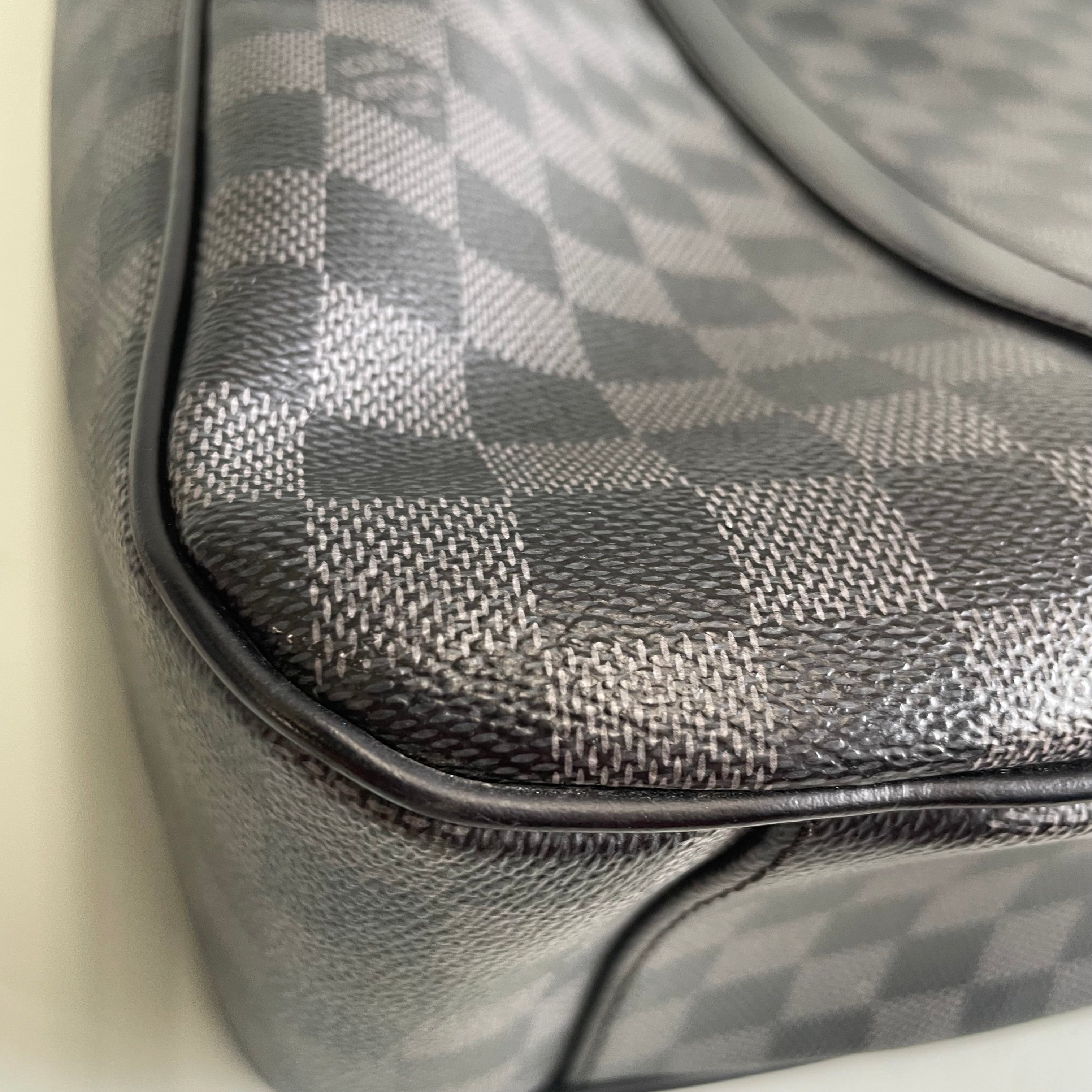 LOUIS VUITTON _（ルイヴィトン） _ダミエグラフィット_ タダオ 本体のみ_（ショルダーベルト無し）_ N51192_ 中古品