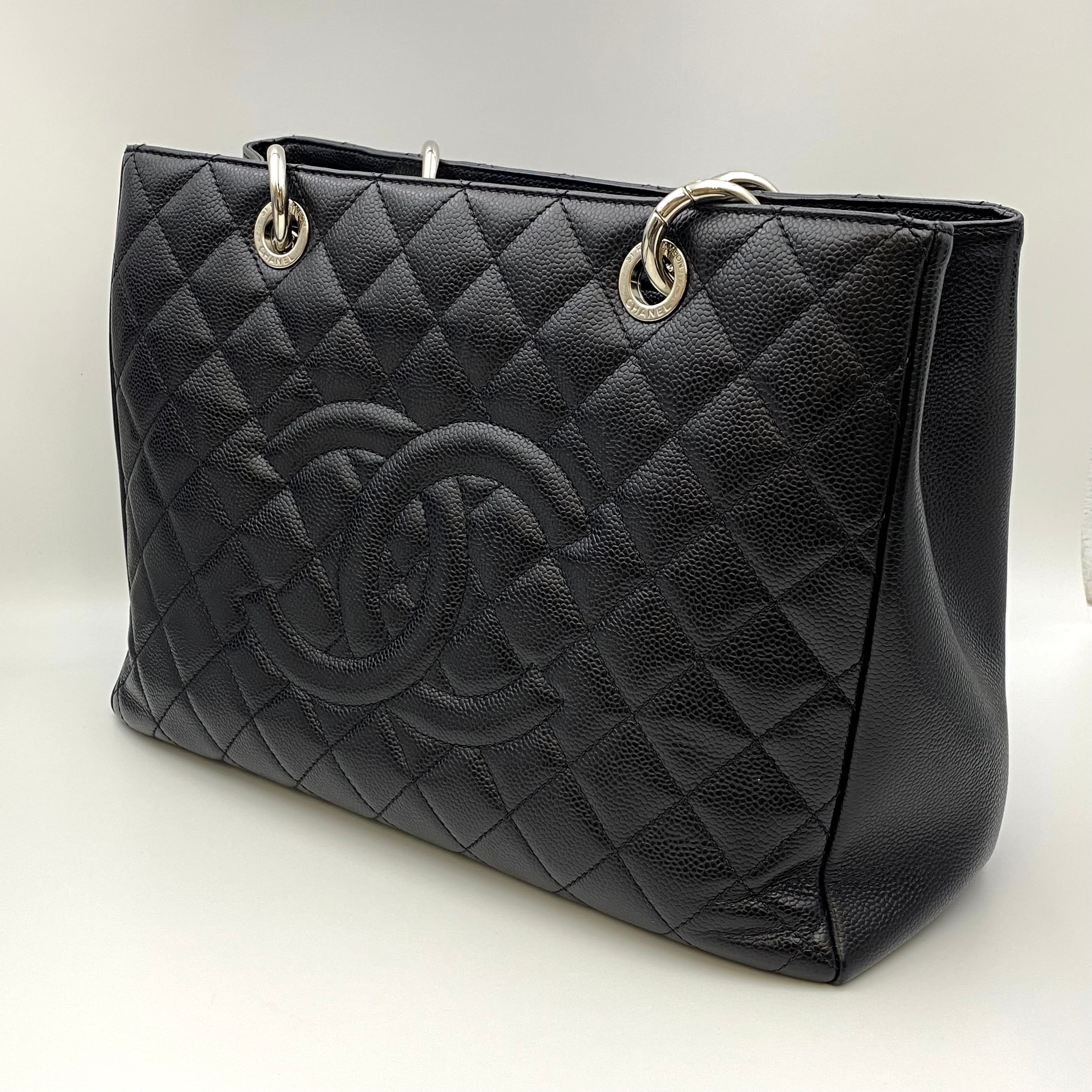 CHANEL_（シャネル）_A50995 キャビアスキン_ブラック/シルバー金具_チェーントート 19番台_中古品