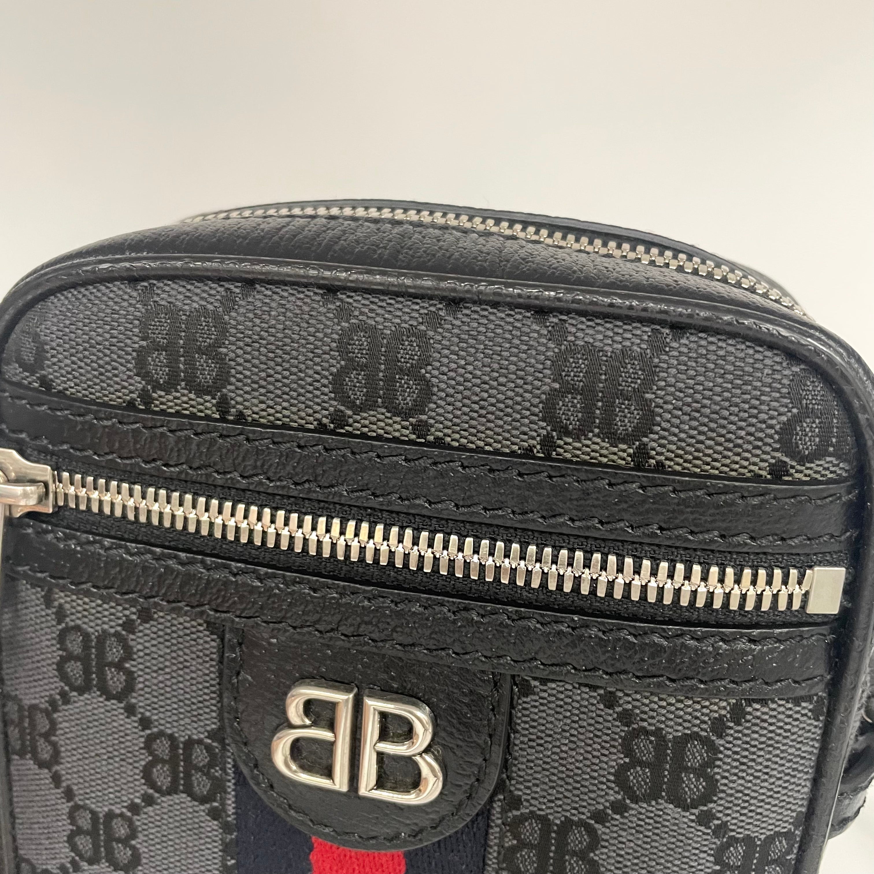 BALENCIAGA × GUCCI_（バレンシアガ x グッチ）_ハッカー プロジェクト _ショルダーバッグ 680129_ 中古品