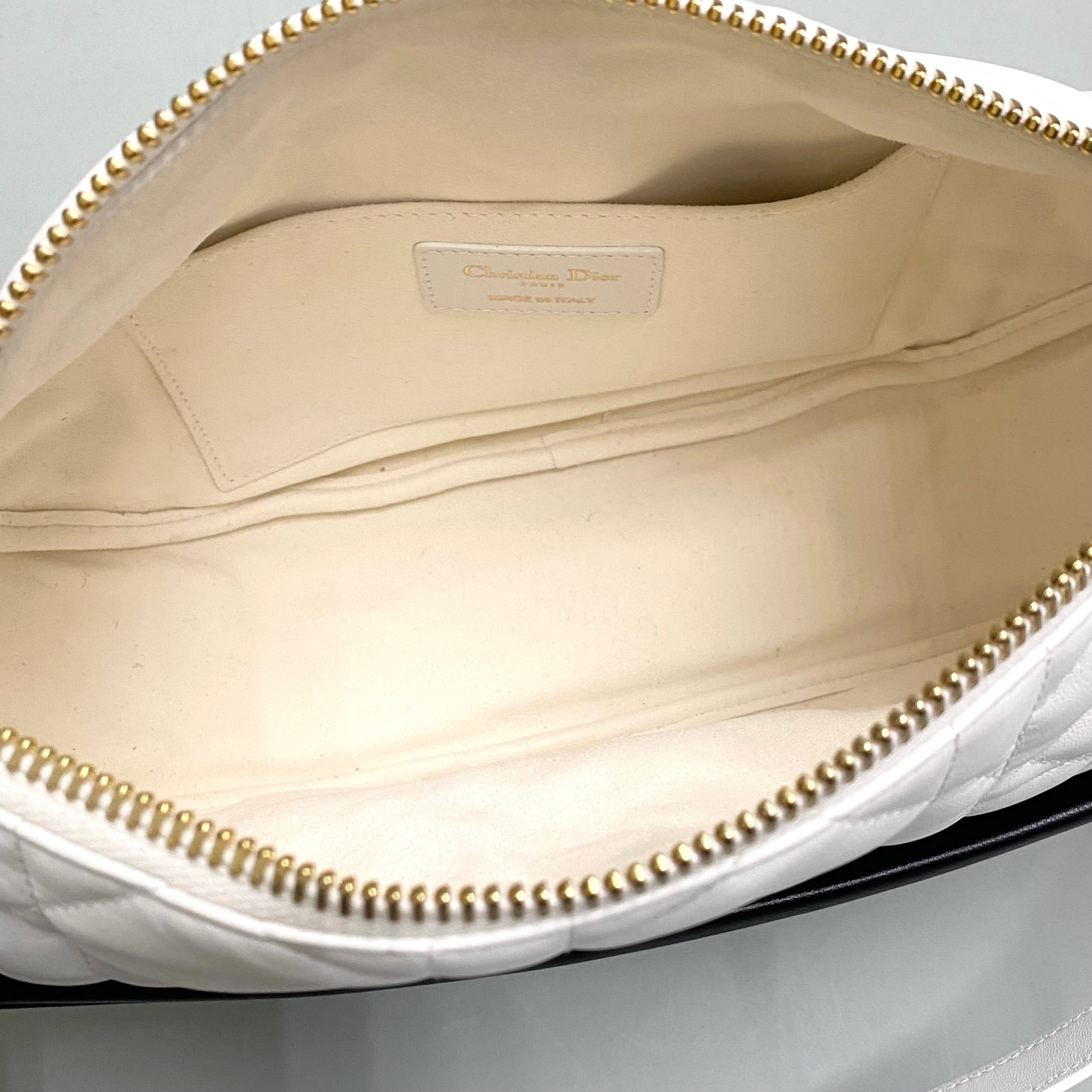 Dior_（ディオール）_VIBE ヴァイブ _ミディアム ホーボー _ハンドバッグ _中古品