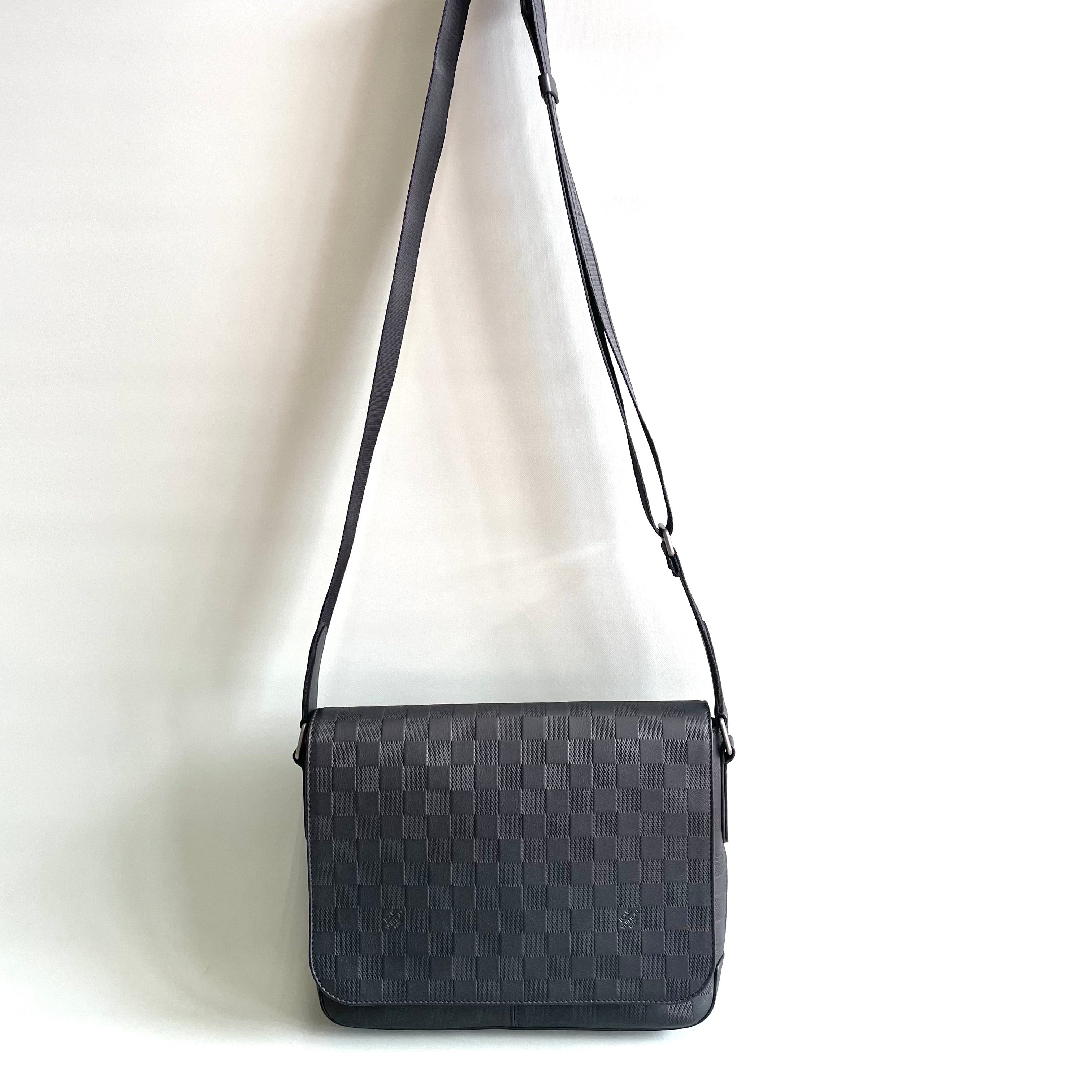 LOUIS  VUITTON_（ルイヴィトン）_ダミエ アンフィニ _ディストリクトPM_メンズショルダーバッグ_N41286_中古品