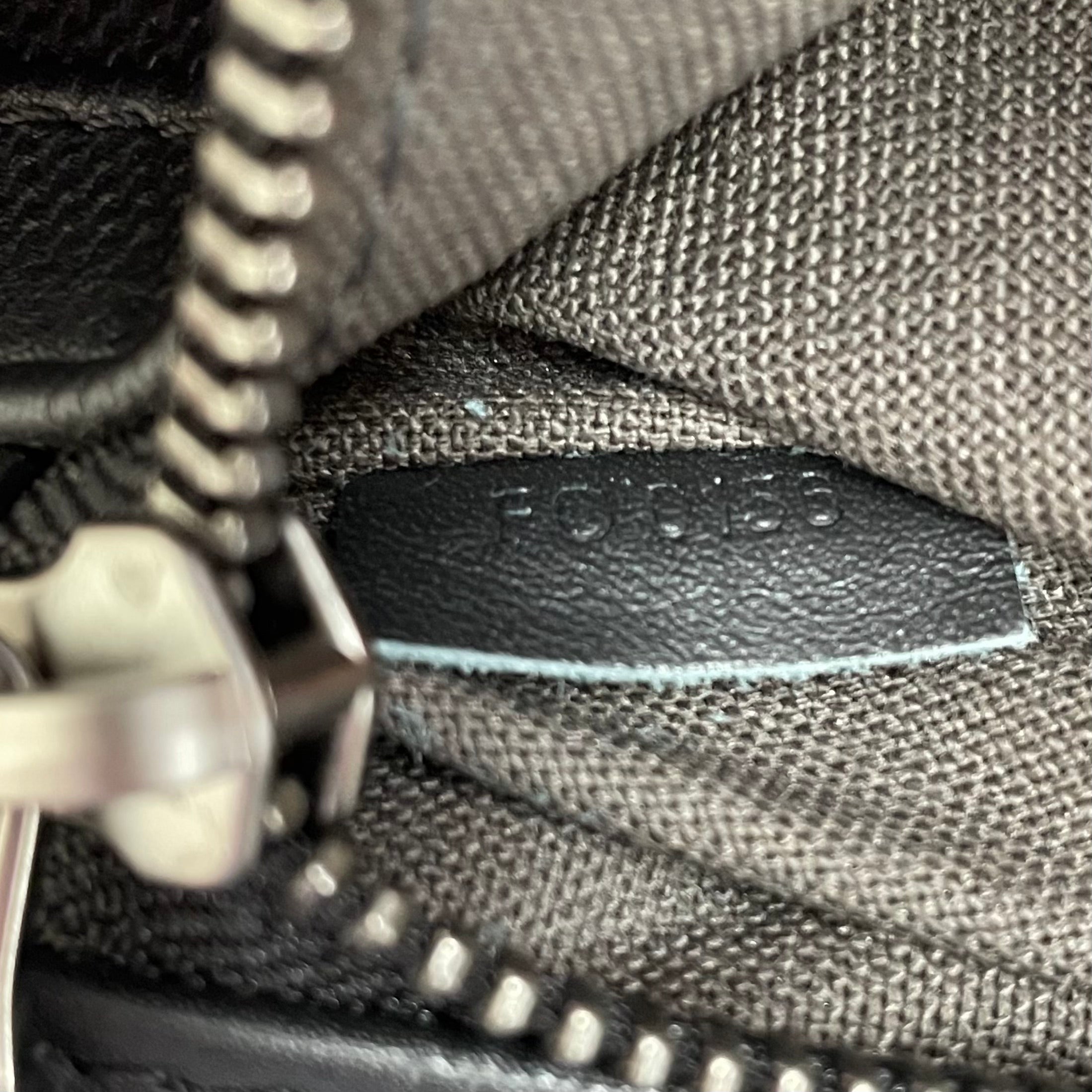 LOUIS  VUITTON_（ルイヴィトン）_ダミエ アンフィニ _ディストリクトPM_メンズショルダーバッグ_N41286_中古品