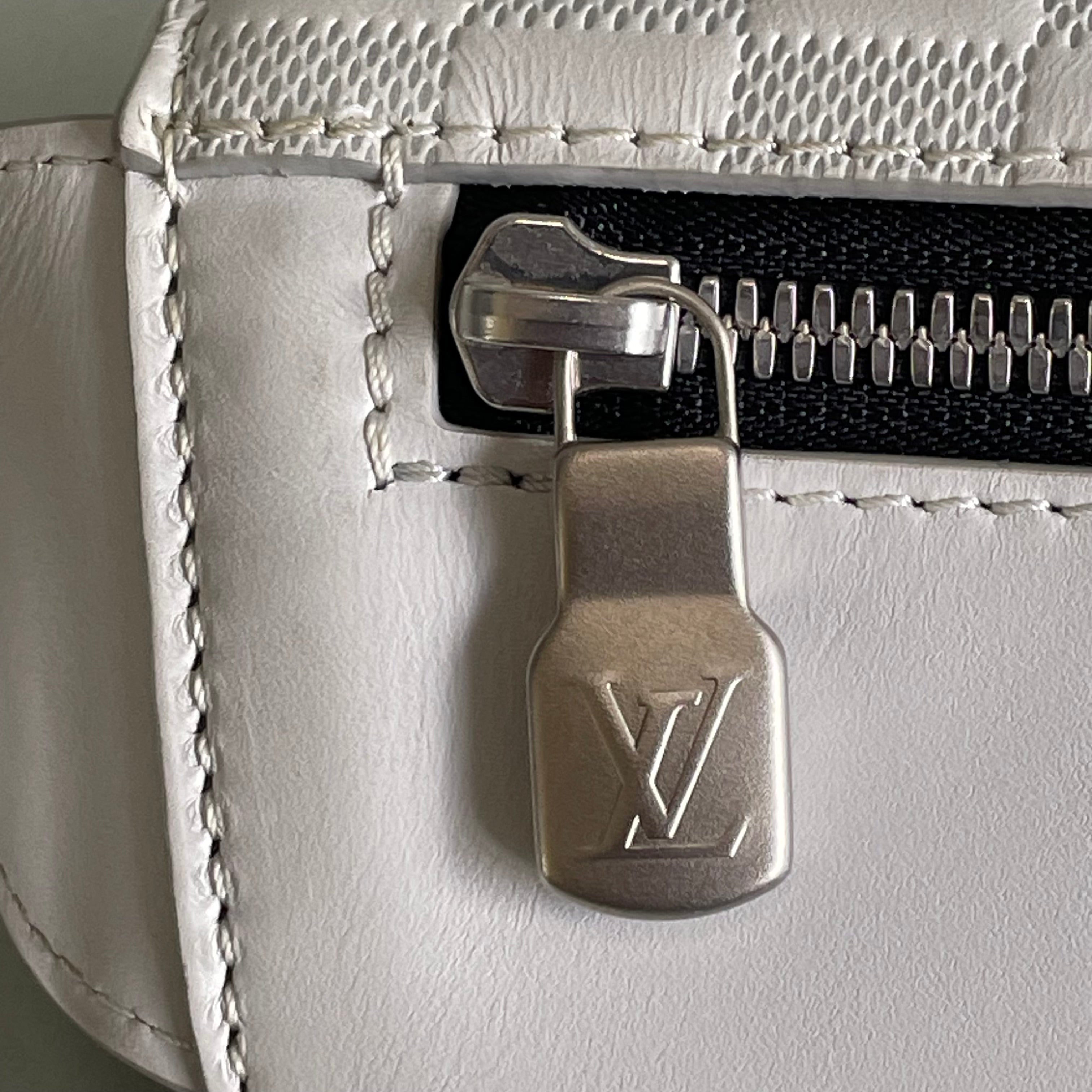 LOUIS  VUITTON_（ルイヴィトン）_ダミエ アンフィニ_キャンバス バムバッグ_N40326 _中古品