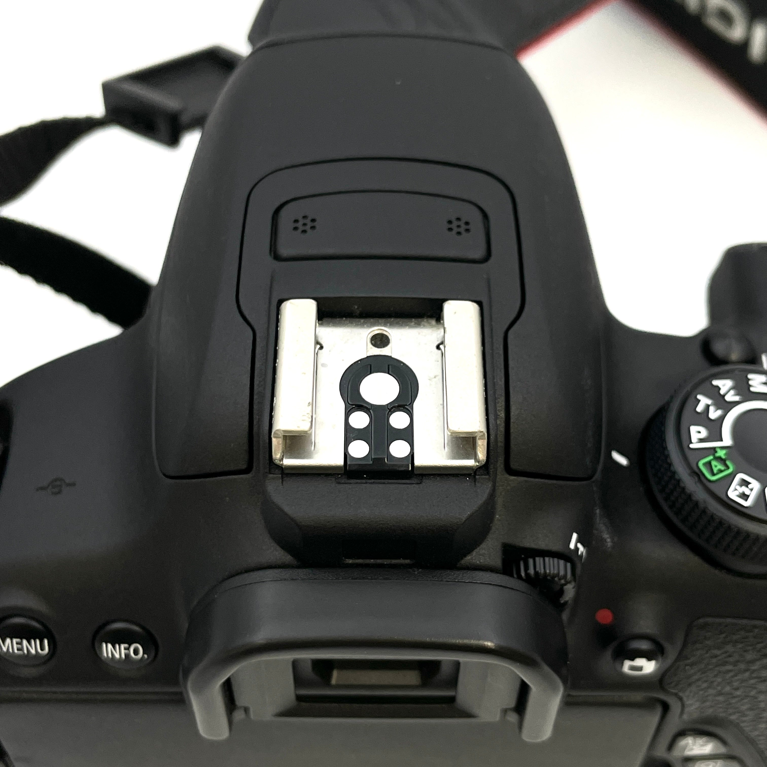Canon_(キヤノン)_EOS Kiss X7i ダブルズームキット_レンズ交換式デジタルカメラ_中古品