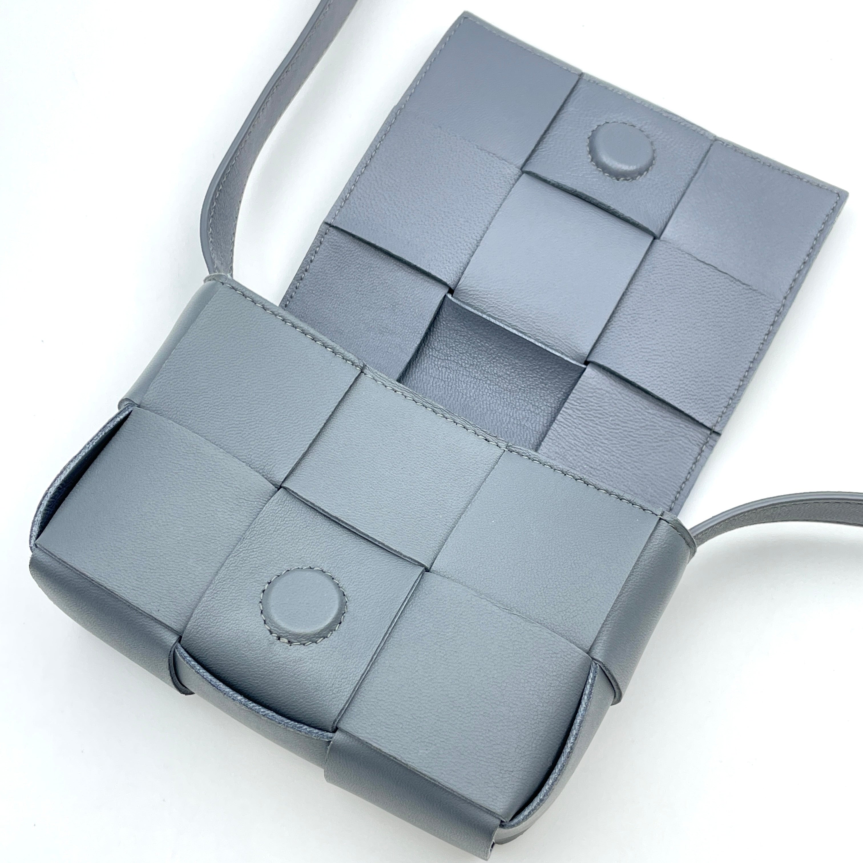 BOTTEGA VENETA_（ボッテガ ヴェネタ）_マキシイントレチャート_カセット キャンディ_ショルダーバッグ グレー_中古品