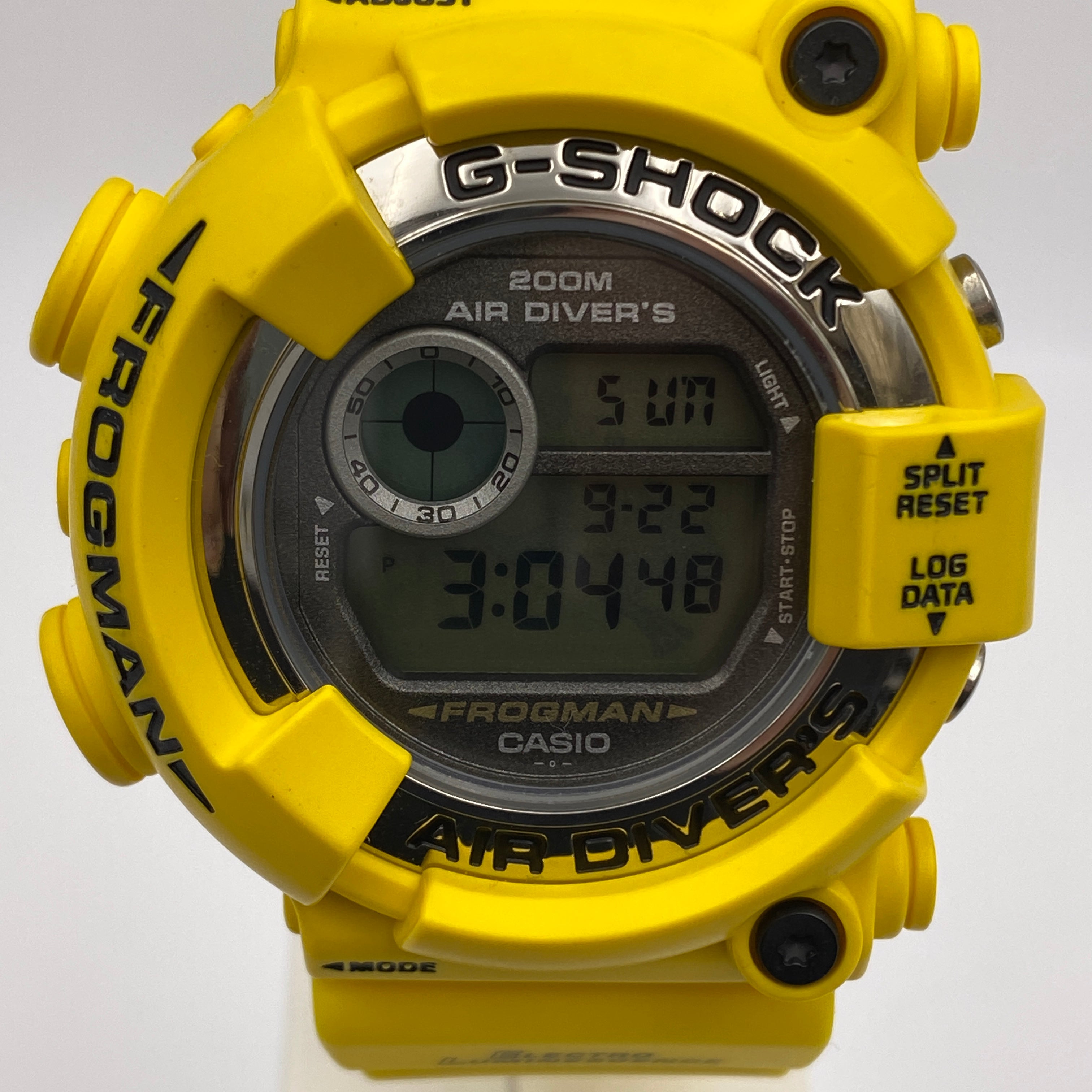 【送料無料】_ CASIO G-SHOCK_（カシオ Gショック）_FROGMAN_ DW-8250Y-9T_ 中古品