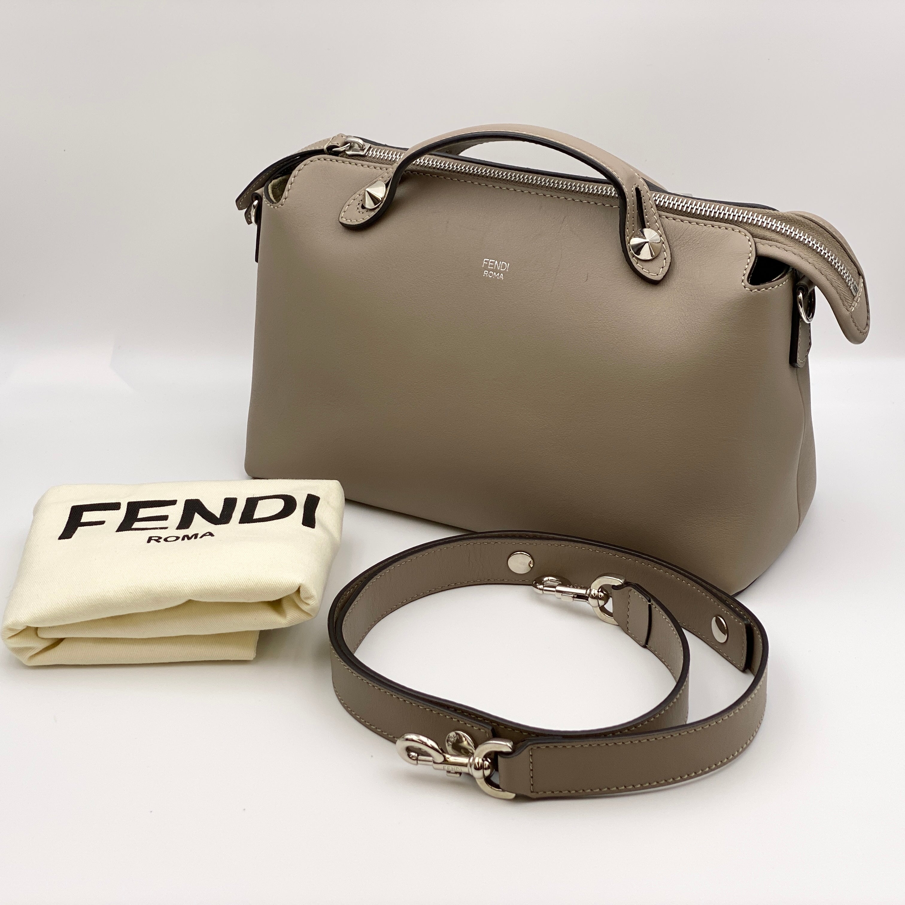 【送料無料】_ FENDI_（フェンディ）_バイザウェイミディアム8BL124-1D5_カーフ　ダブグレー_中古品