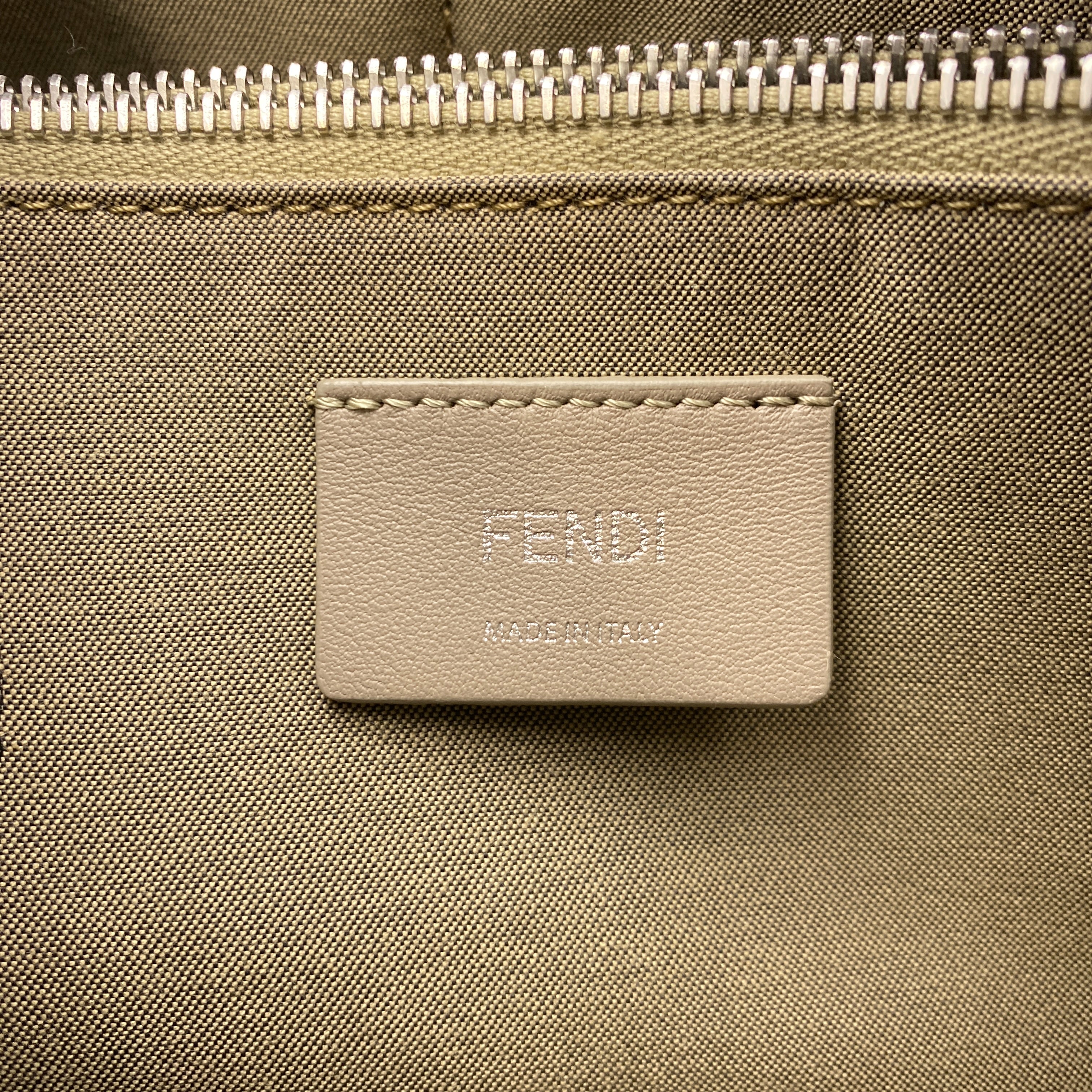 【送料無料】_ FENDI_（フェンディ）_バイザウェイミディアム8BL124-1D5_カーフ　ダブグレー_中古品