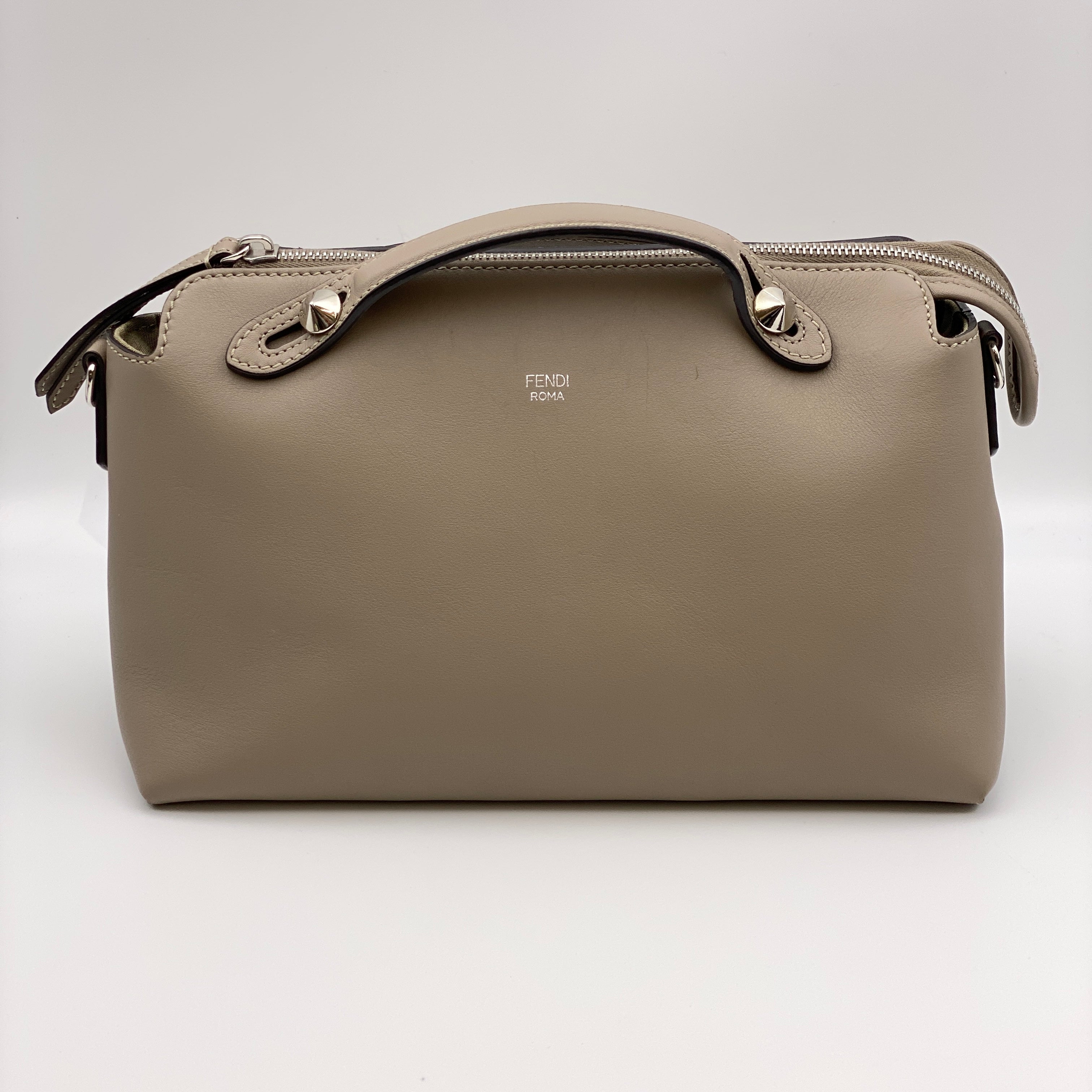 【送料無料】_ FENDI_（フェンディ）_バイザウェイミディアム8BL124-1D5_カーフ　ダブグレー_中古品