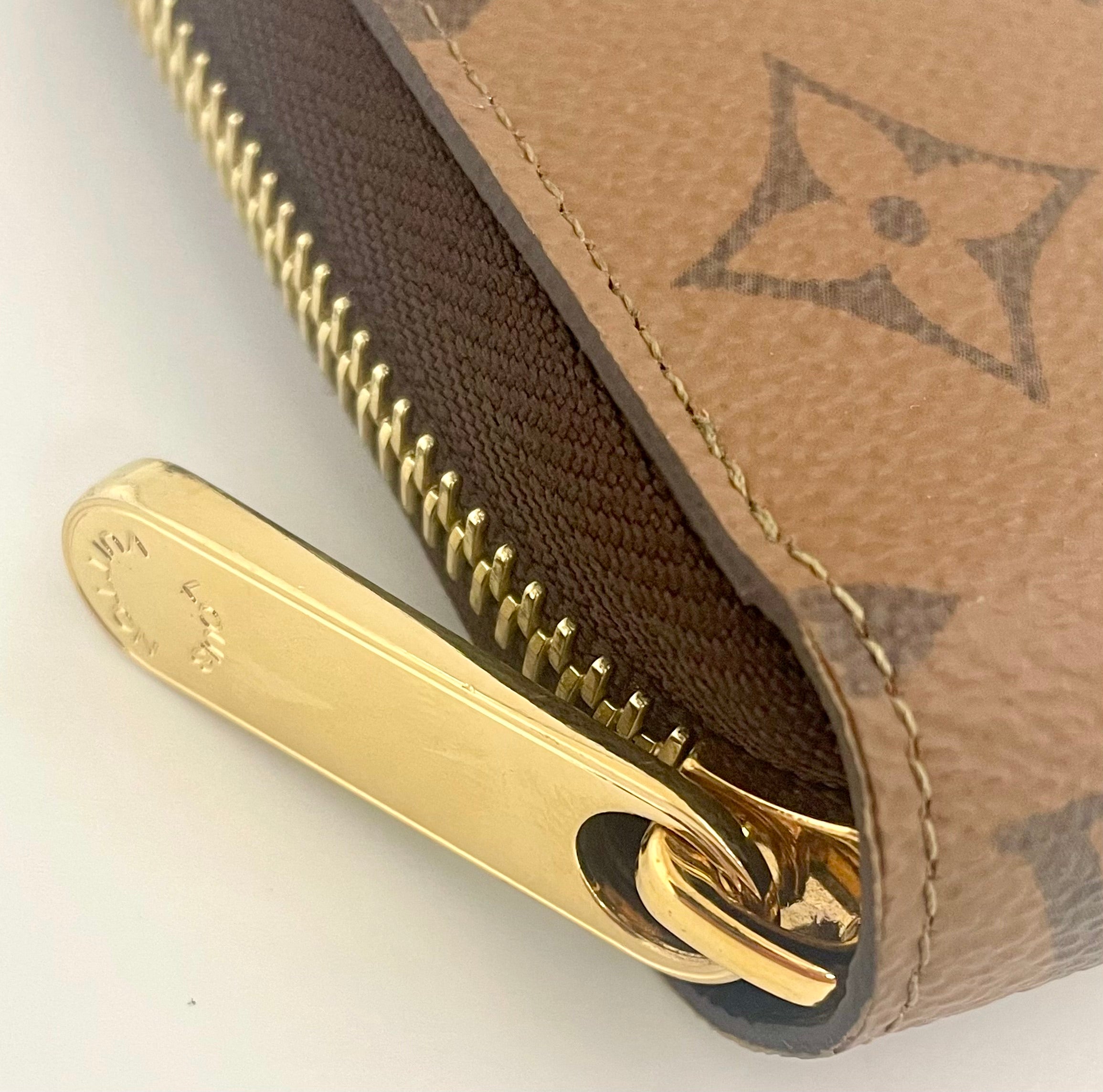 【送料無料】_ LOUIS  VUITTON_（ルイヴィトン）_ジッピー･ウォレット_モノグラム・リバース_M82444 _中古品