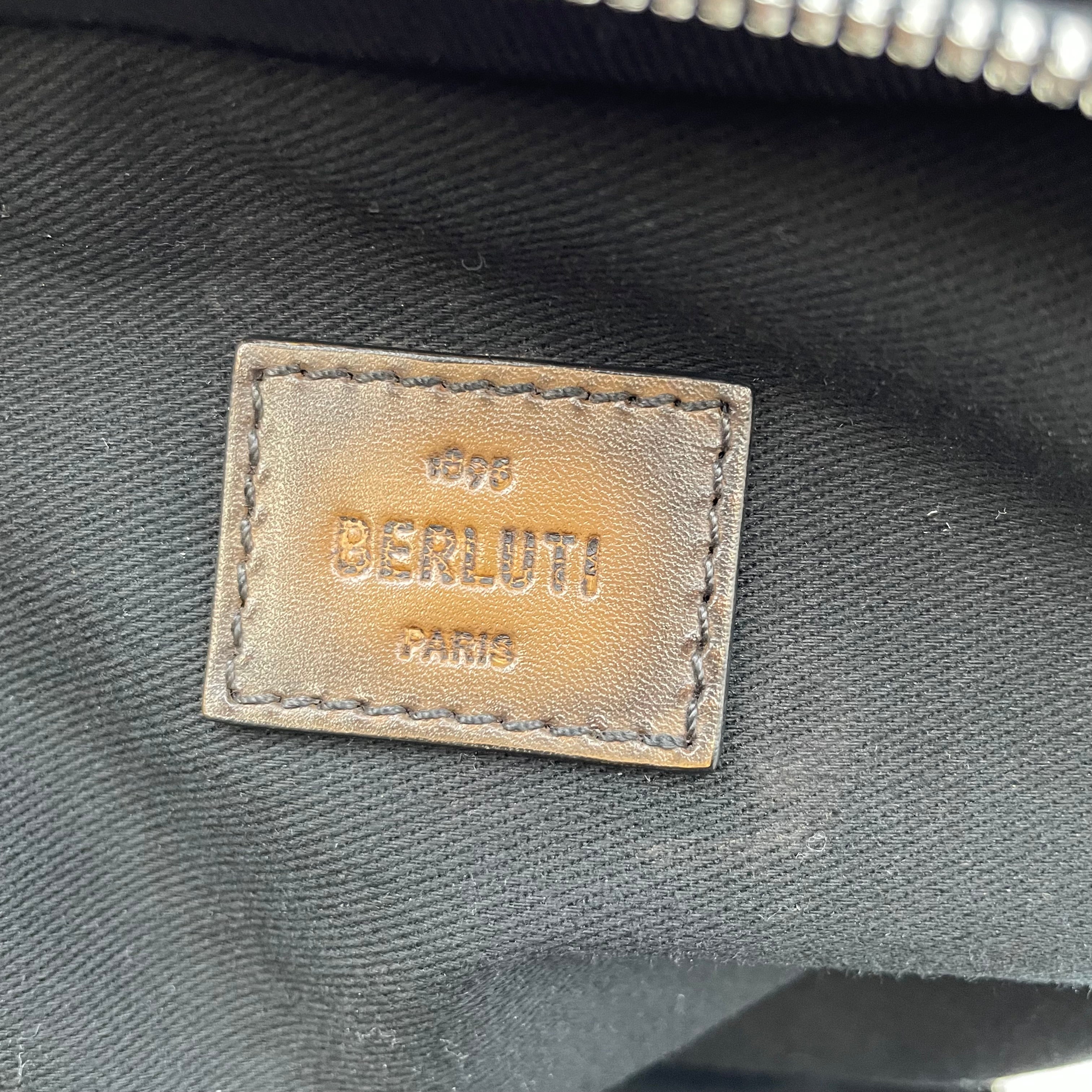 【送料無料】_ BERLUTI_（ベルルッティ）_PVCxレザー ボディバッグ _中古品