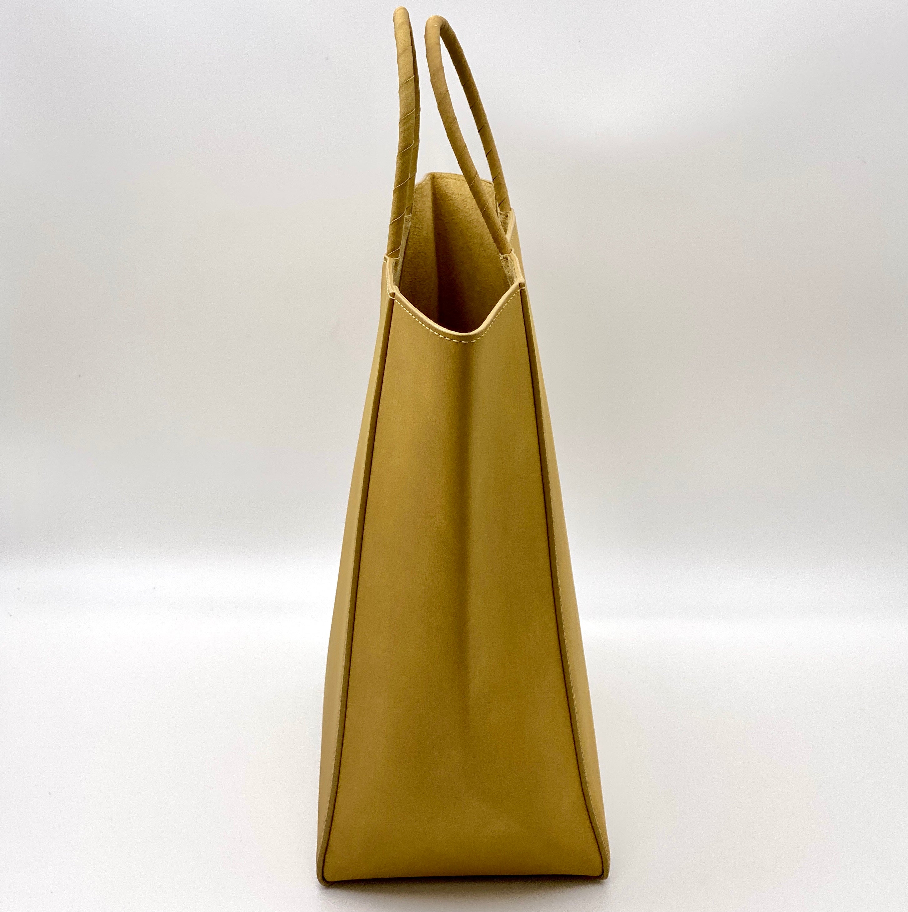 【送料無料】_BOTTEGA VENETA_（ボッテガヴェネタ）_スモール ブラウン バッグ_ 741542 クラフト カーフスキン_中古品