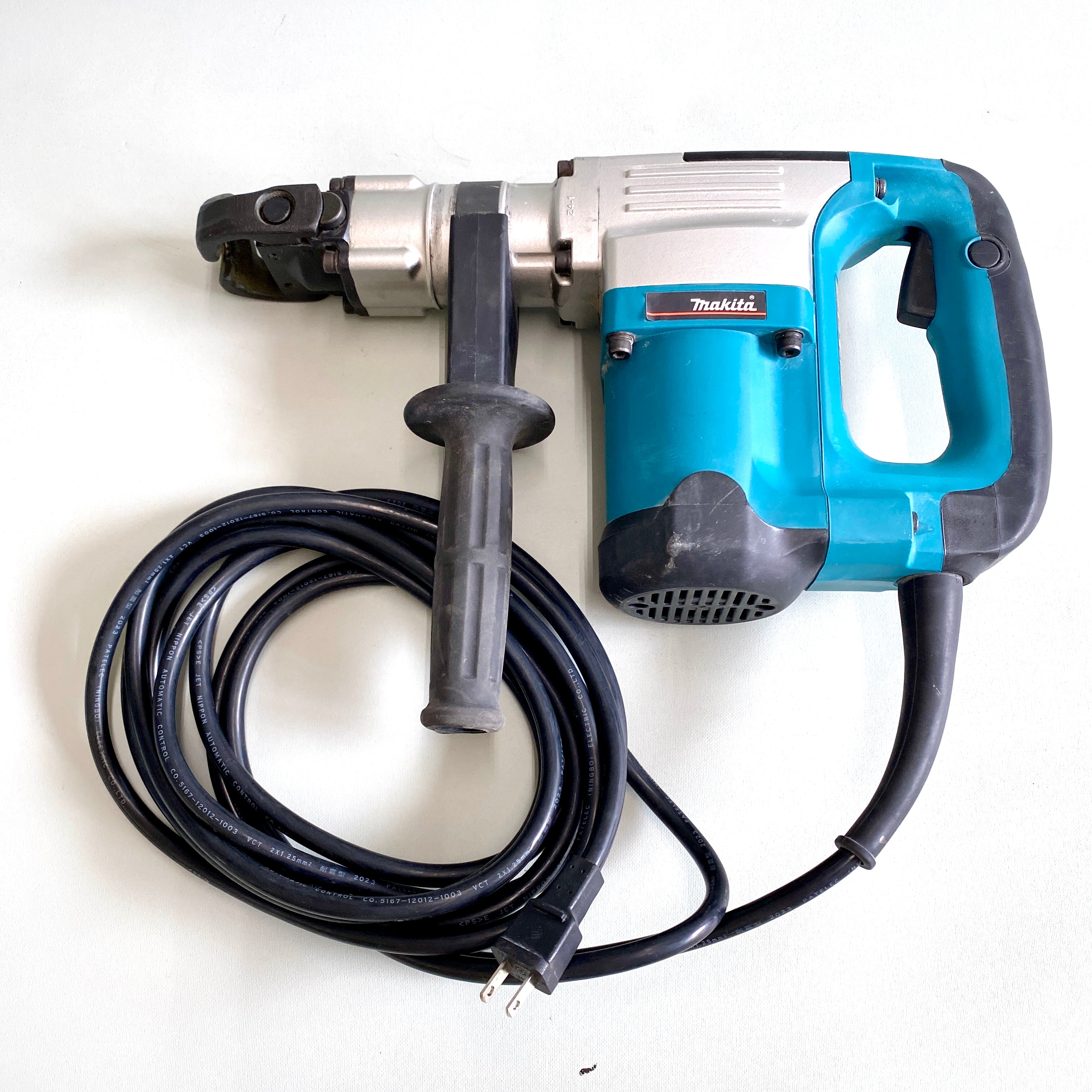 【送料無料】_makita_（マキタ）_電動ハンマ _HM0830ケース付き _中古品
