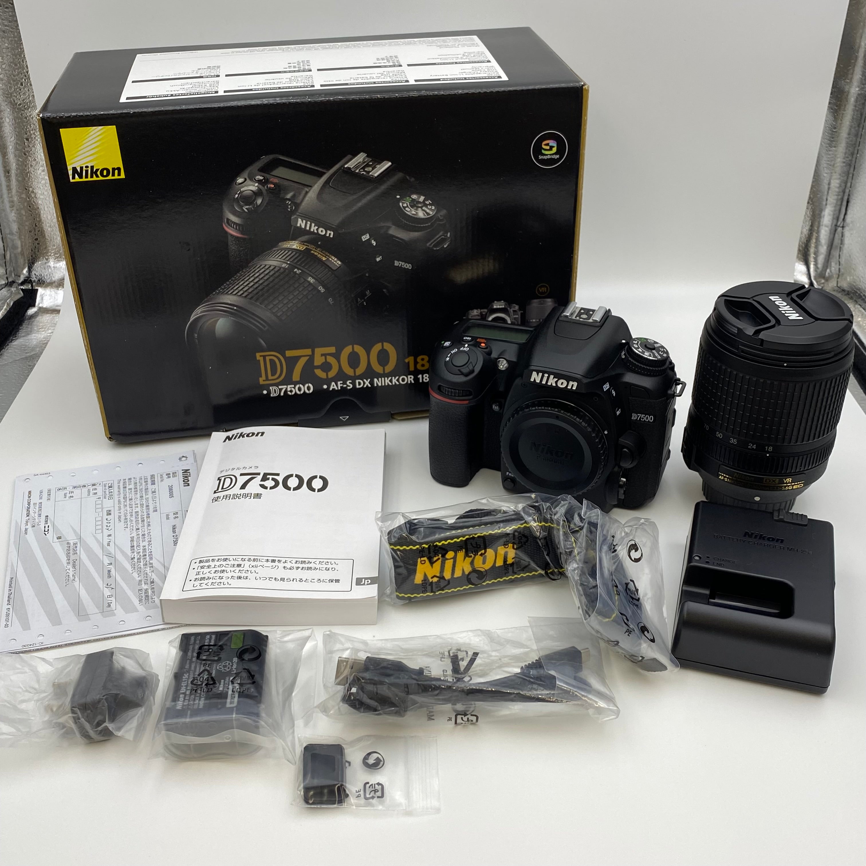 【送料無料】_ Nikon_(ニコン)_D7500 18-140 VR Kit_一眼レフカメラ レンズキット_中古品