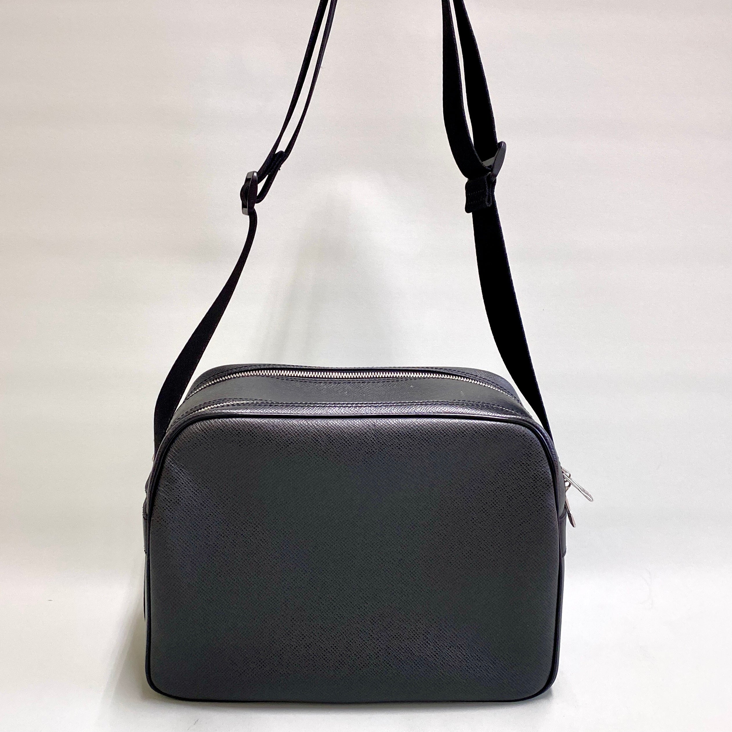 【送料無料】_ LOUIS VUITTON_（ルイヴィトン)_タイガ _リポーター アルドワーズ_ M30152_ 中古品