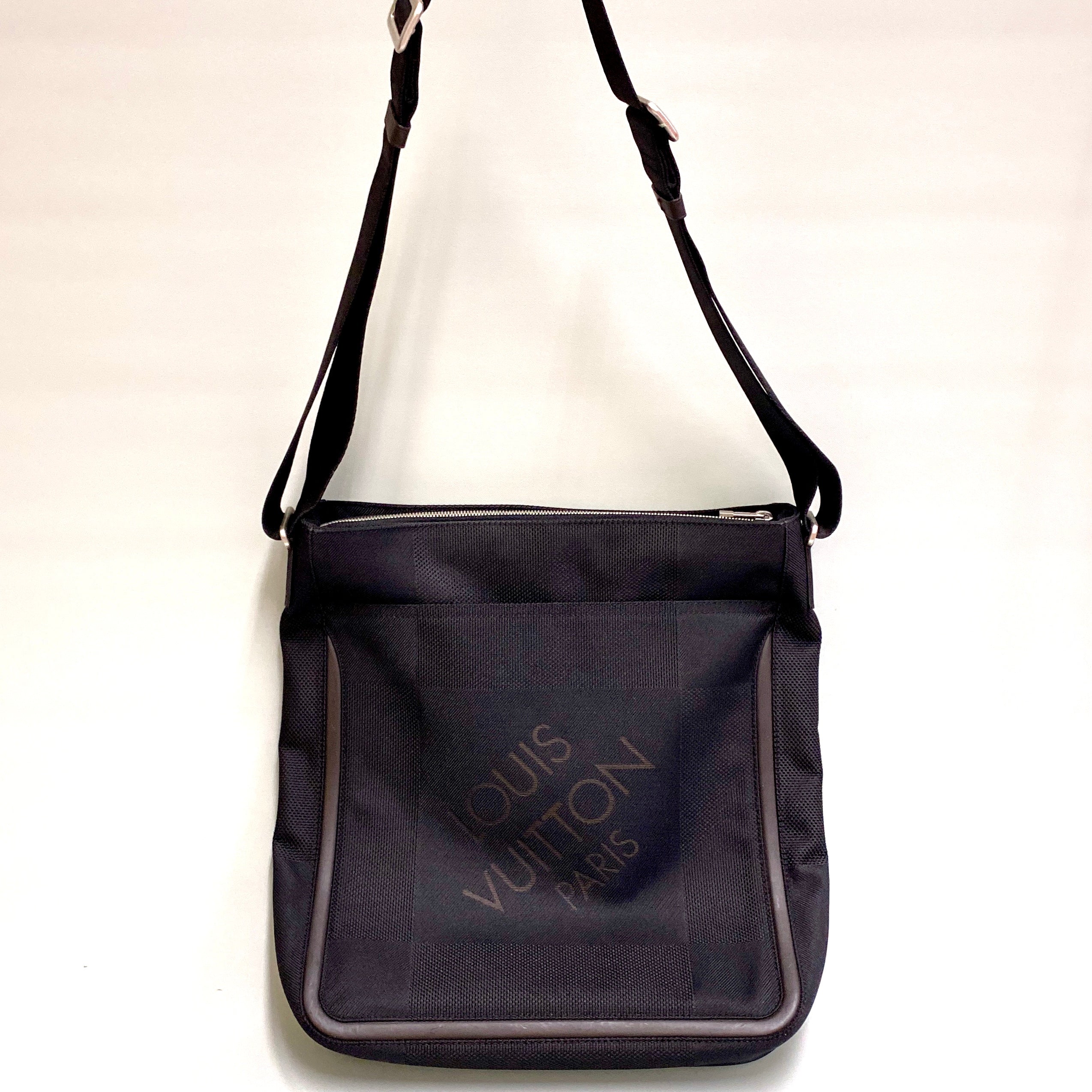 【送料無料】_ LOUIS VUITTON_（ルイヴィトン）_ダミエジュアン_ コンパニヨン_ メンズショルダーバッグ_ M93047_ 中古品