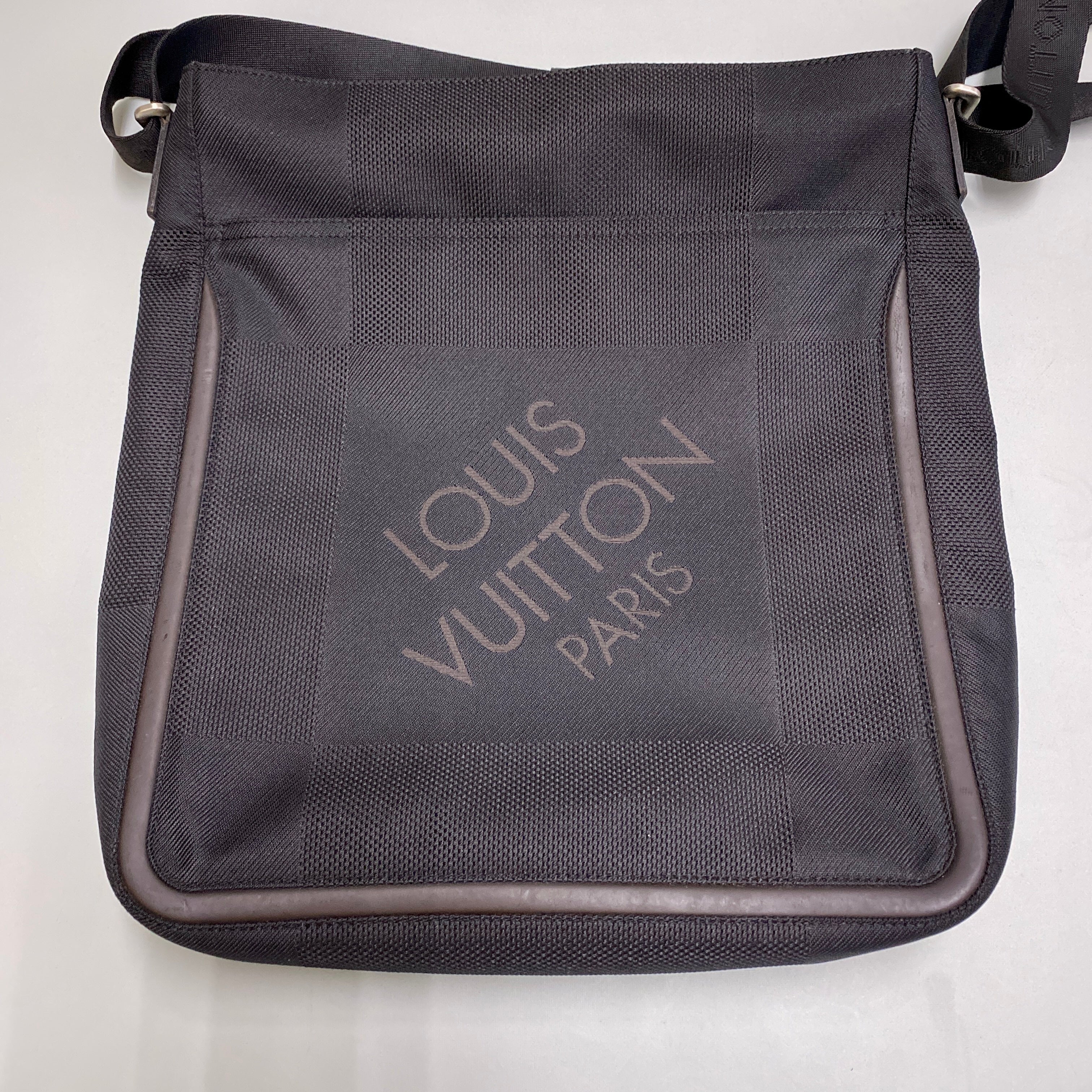 【送料無料】_ LOUIS VUITTON_（ルイヴィトン）_ダミエジュアン_ コンパニヨン_ メンズショルダーバッグ_ M93047_ 中古品