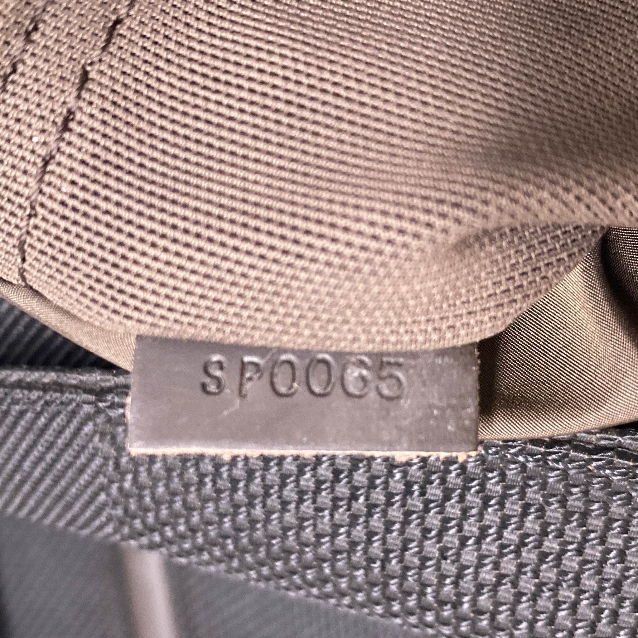 【送料無料】_ LOUIS VUITTON_（ルイヴィトン）_ダミエジュアン_ コンパニヨン_ メンズショルダーバッグ_ M93047_ 中古品