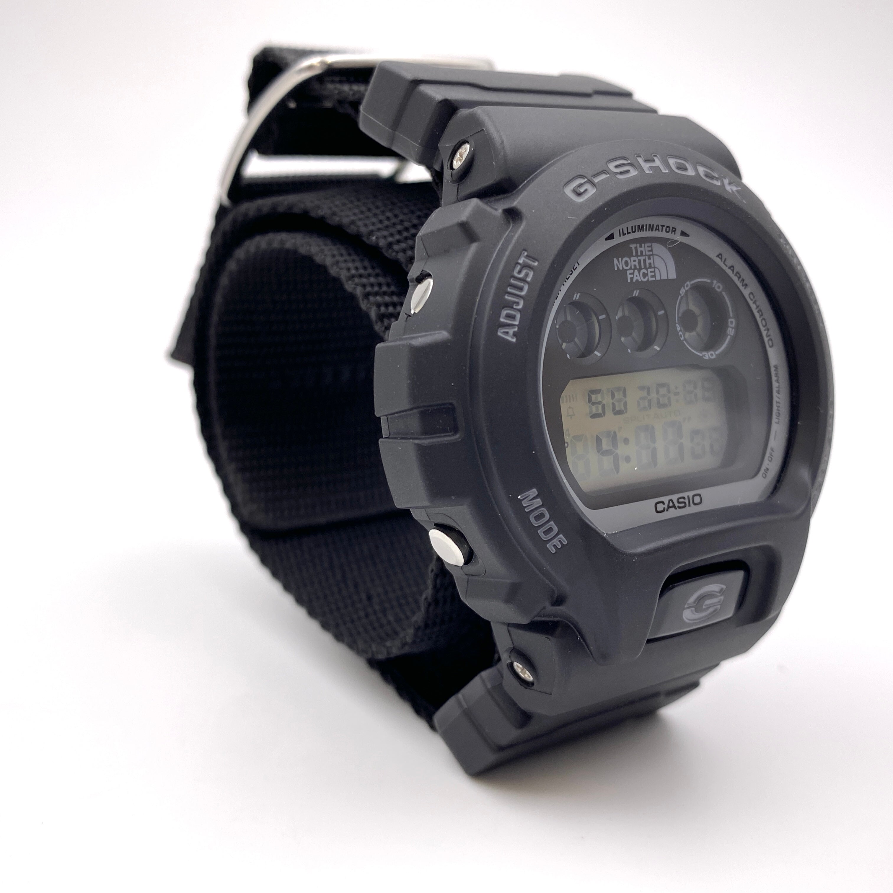 G−SHOCK _限定トリプルコラボ_Supreme×_THE NORTH FACE×_G-SHOCK _DW-6900NS-1JR_中古品