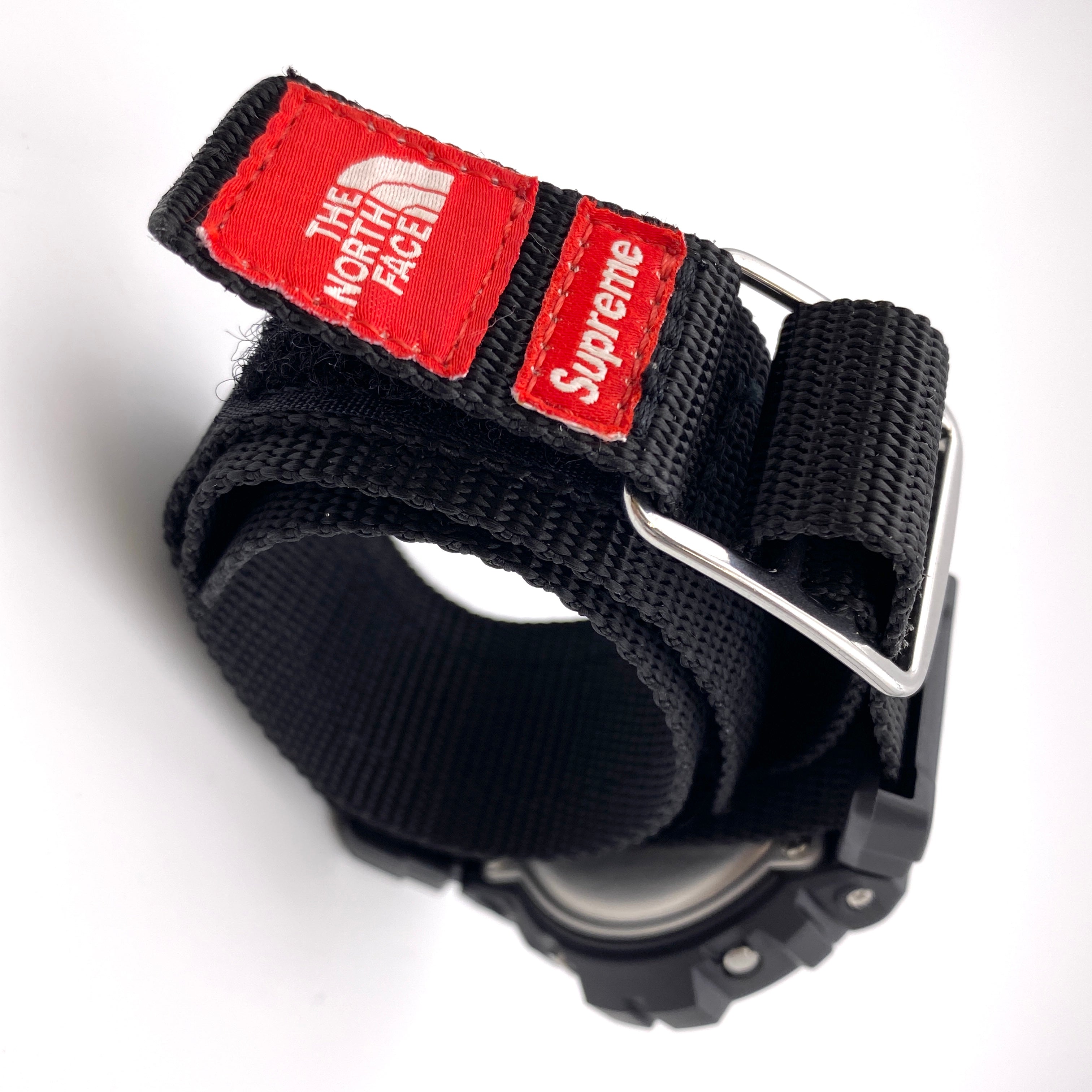 G−SHOCK _限定トリプルコラボ_Supreme×_THE NORTH FACE×_G-SHOCK _DW-6900NS-1JR_中古品