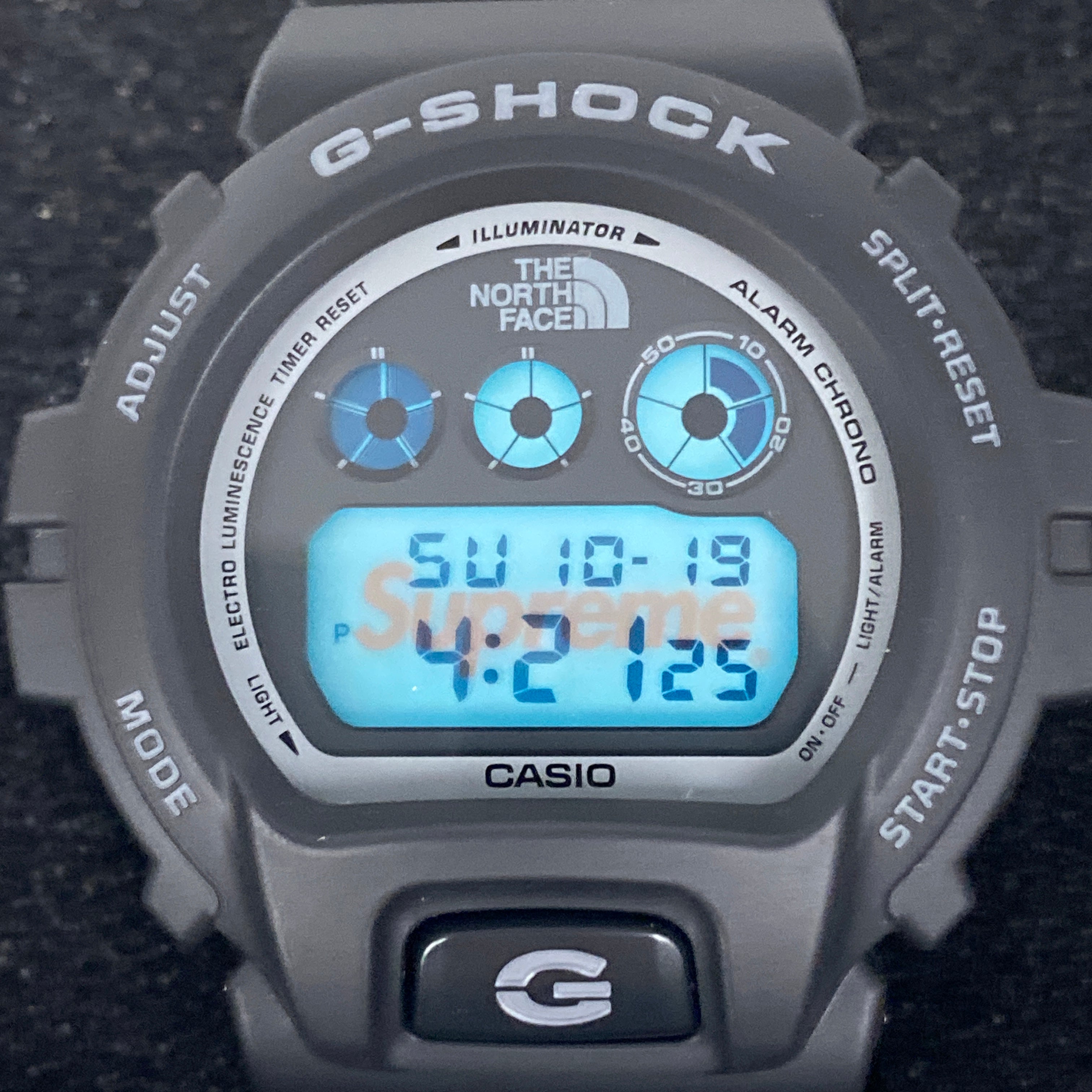 G−SHOCK _限定トリプルコラボ_Supreme×_THE NORTH FACE×_G-SHOCK _DW-6900NS-1JR_中古品