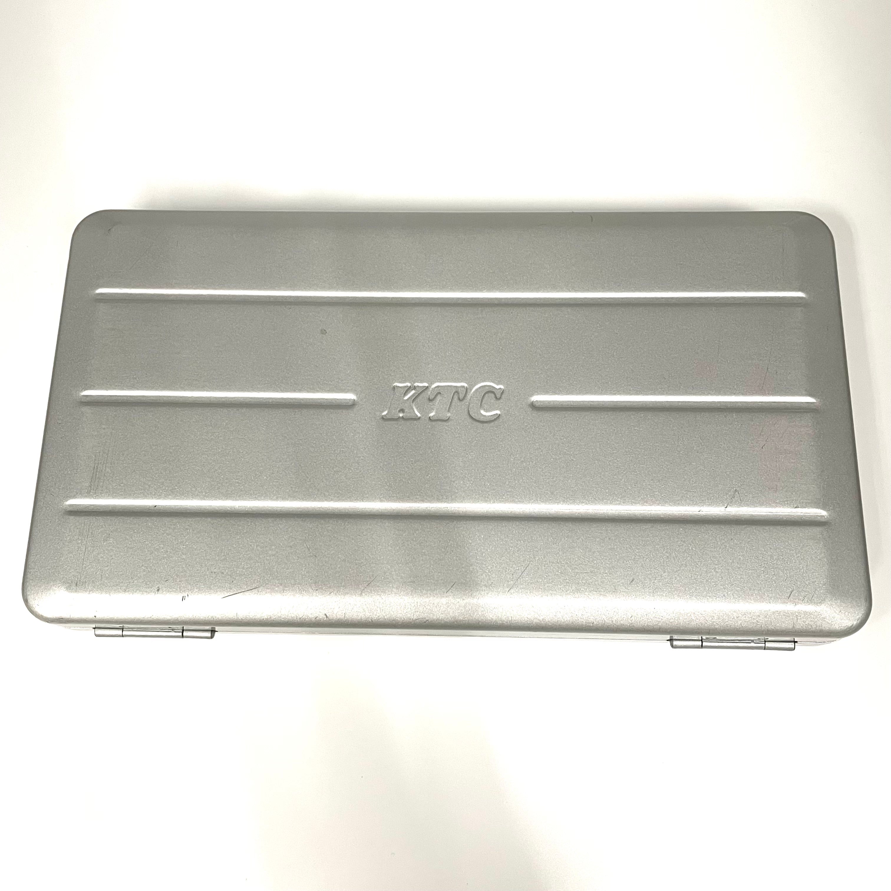 【送料無料】_ KTC_（京都機械工具） _6.3sq.ソケットレンチセット _TB2X20（25点組）_中古品