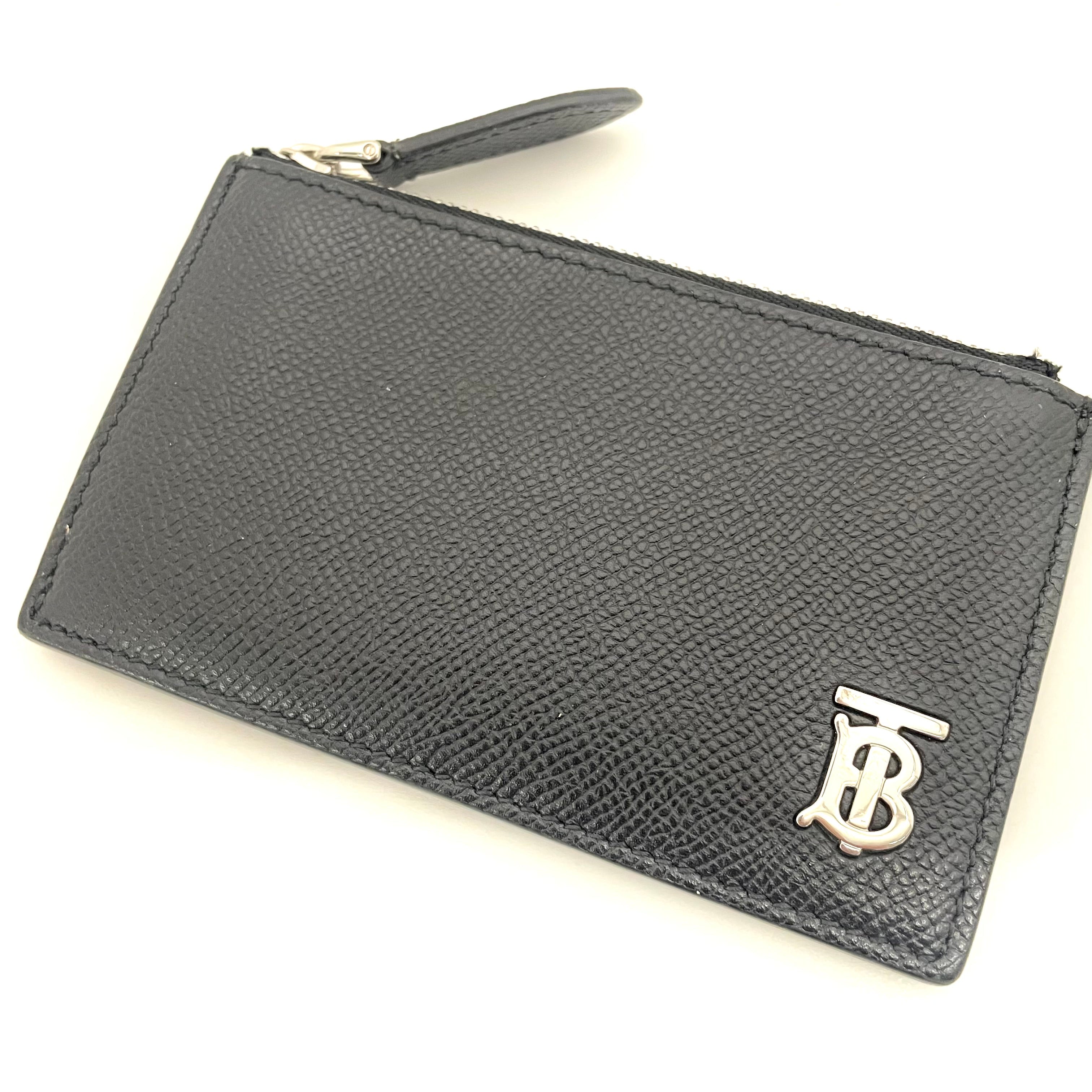 【送料無料】_ BURBERRY_（バーバリー）_レザーフラグメントケース_ 8062687_ TBジップカードケース_ 中古品